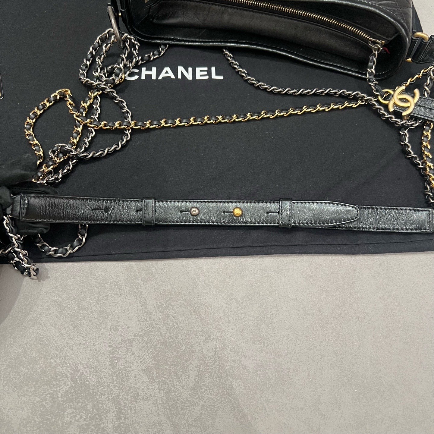 【預訂貨品】Chanel 20A黑金流浪包