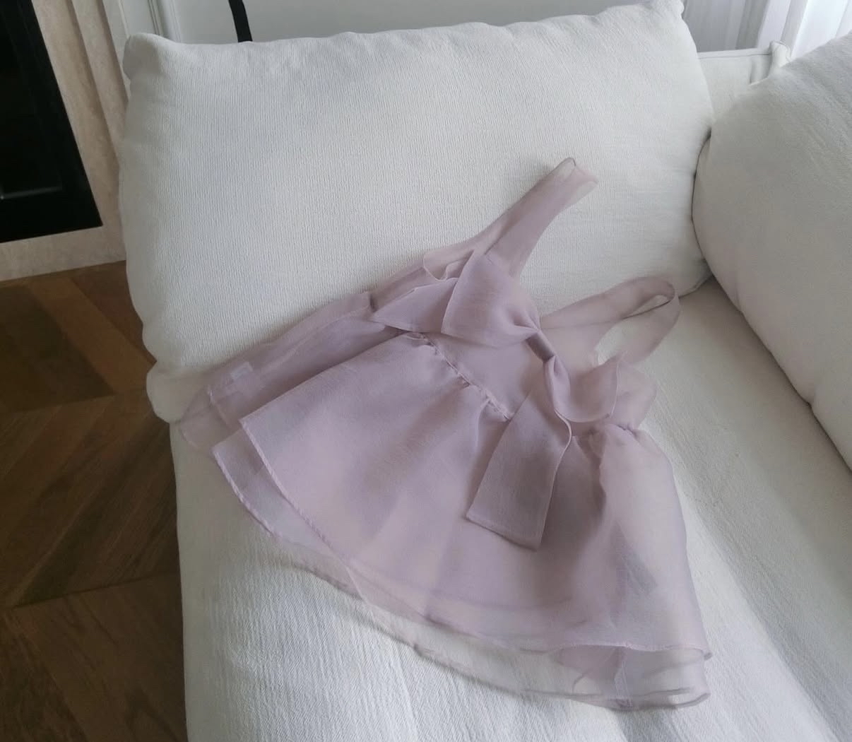 【突發開團． 26 S/S 新色入】 漆黑中的螢火蟲～薄紗大蝴蝶2-ways外搭背心 SF0004