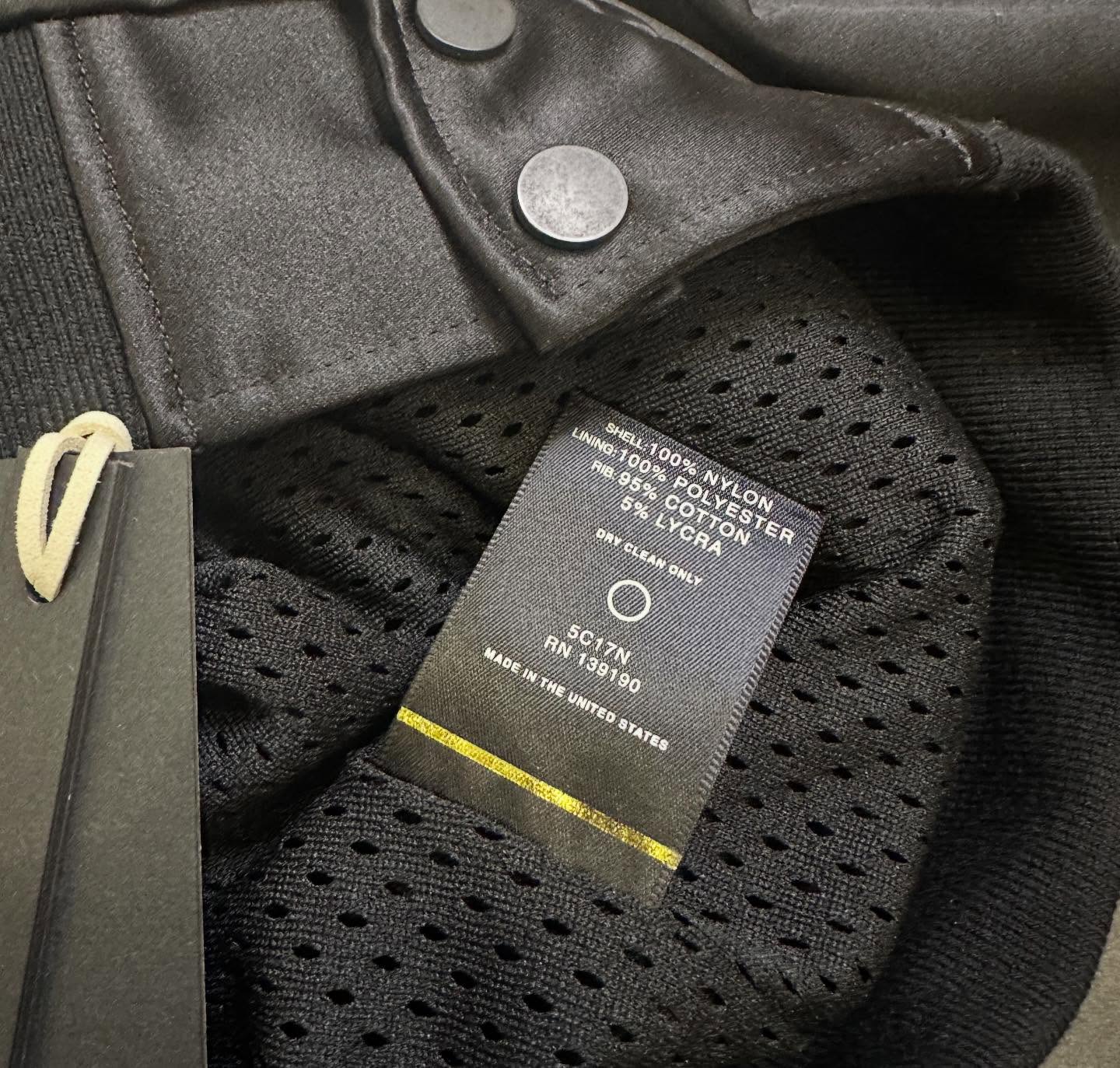 Fear of God x CLOT jacket 99新 size S 長61cm 胸59cm 巔峰時期18000-20000寄賣價HKD 3500