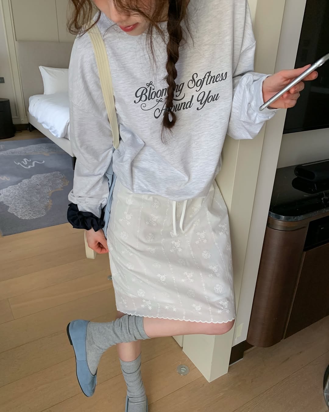 maria lace mid skirt