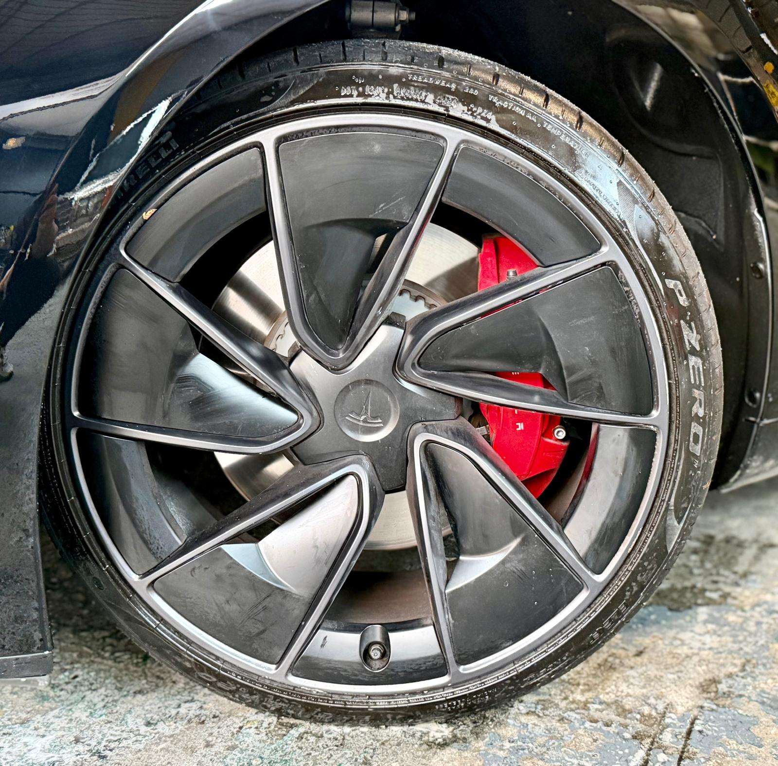 TESLA Model 3 Highland Performance 2024