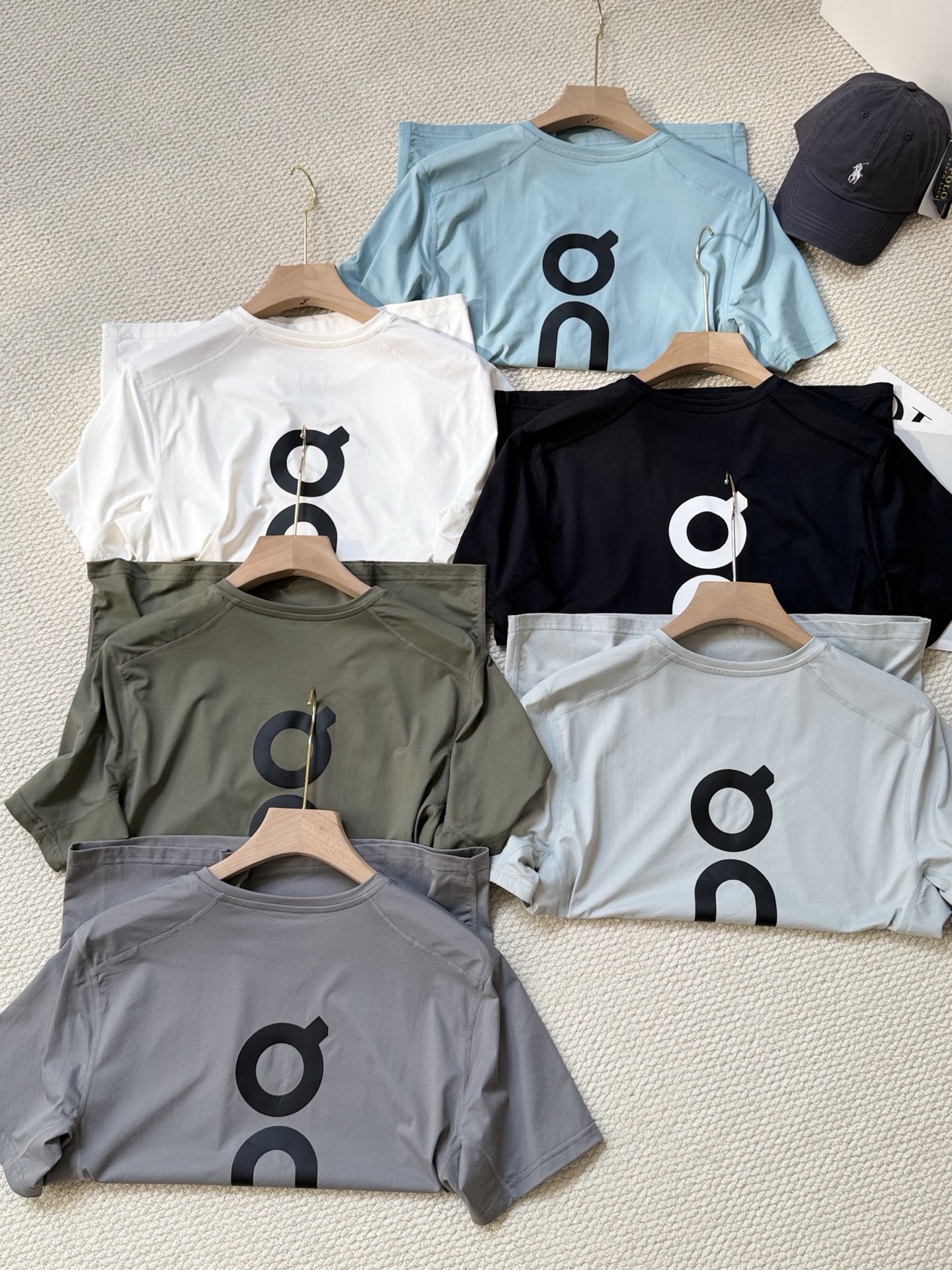 $168件。2件起$158件。🏃‍♂️6色選擇【On 昂 Club-T 高彈速乾T恤】✨運動＋日常兩用｜夏天必備✨