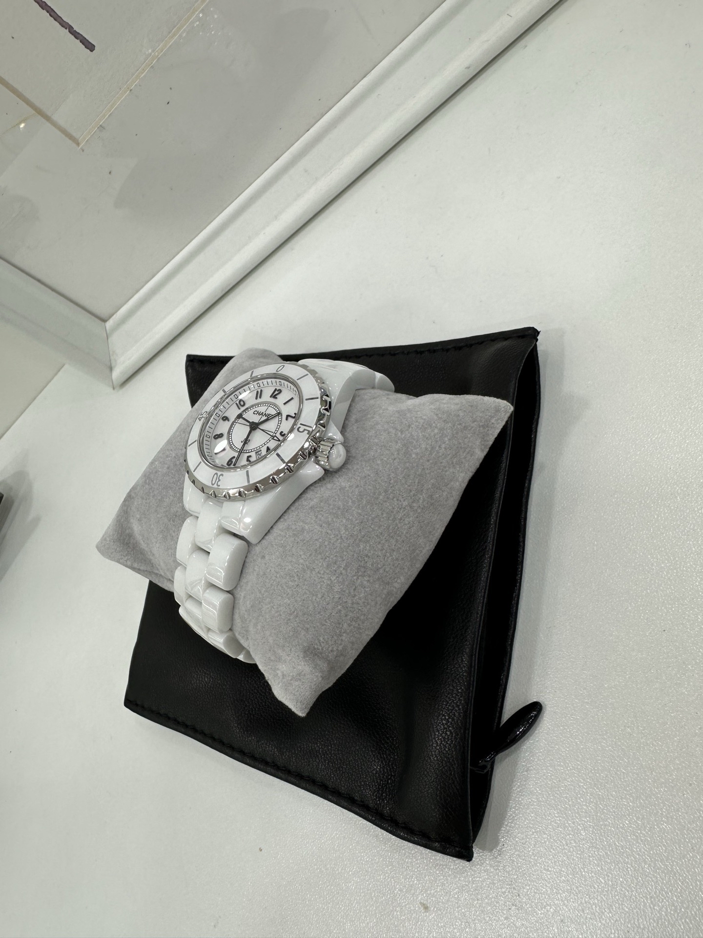 Pre owned chanel J12 watch / 提供免費為客人調教尺寸