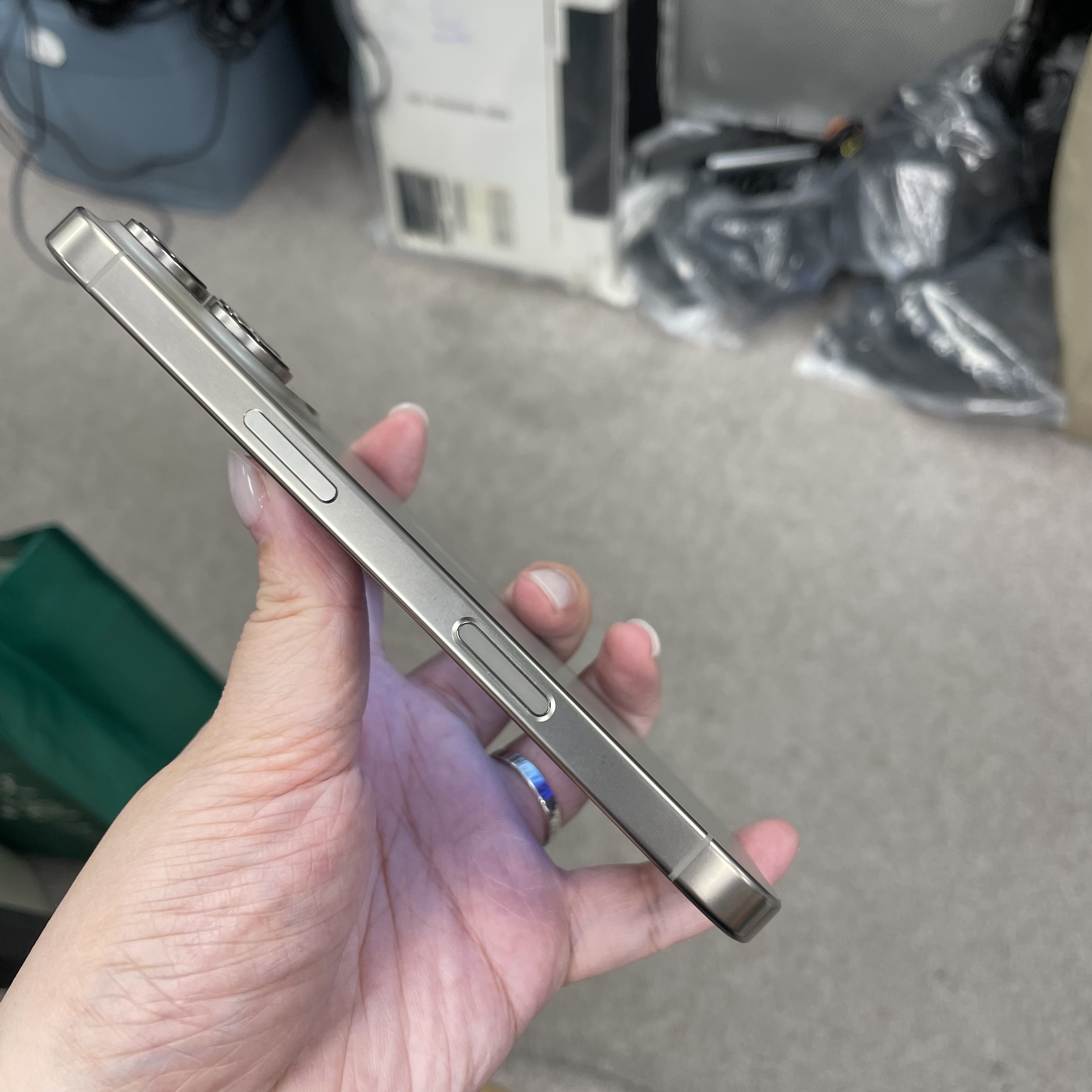 *6675 16 Pro 完美機 256GB 電94 原色 gray