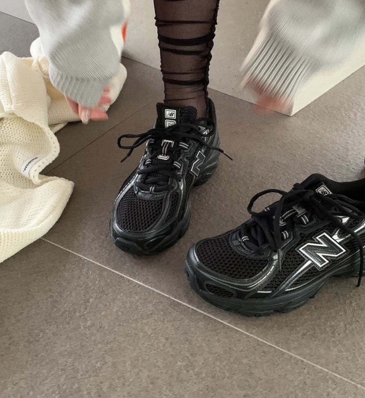 NEW BALANCE U740 Black  (預購商品）