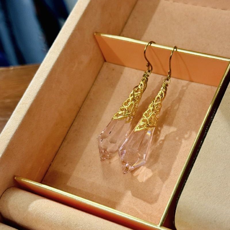 Vintage Glass Hook Earing (C033)