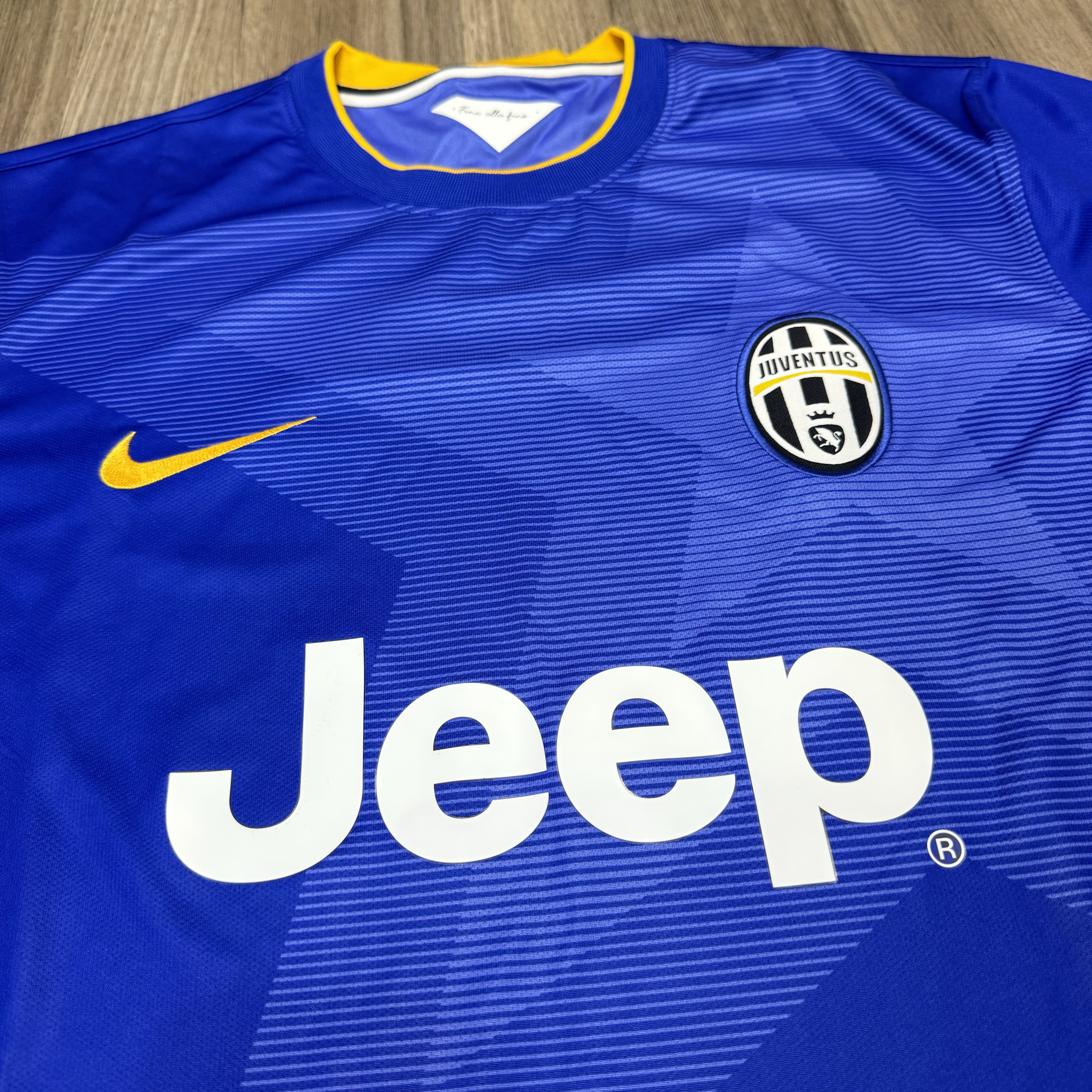 Juventus 14/15 away shirt