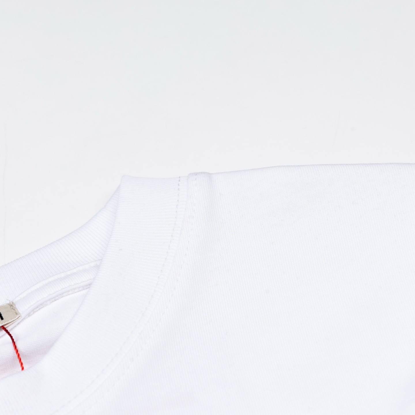 Mardi Mercredi Brush Logo Tee