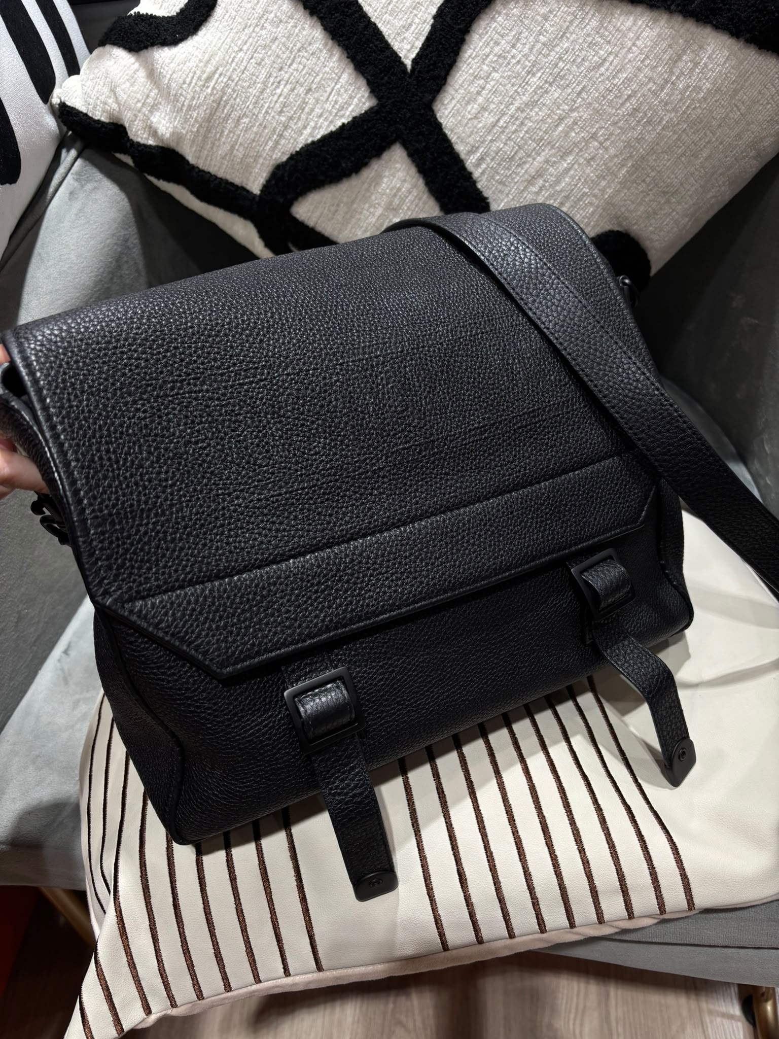 Dior Diorcamp Messenger Bag Uber Black Calfskin 100%Authentic, 