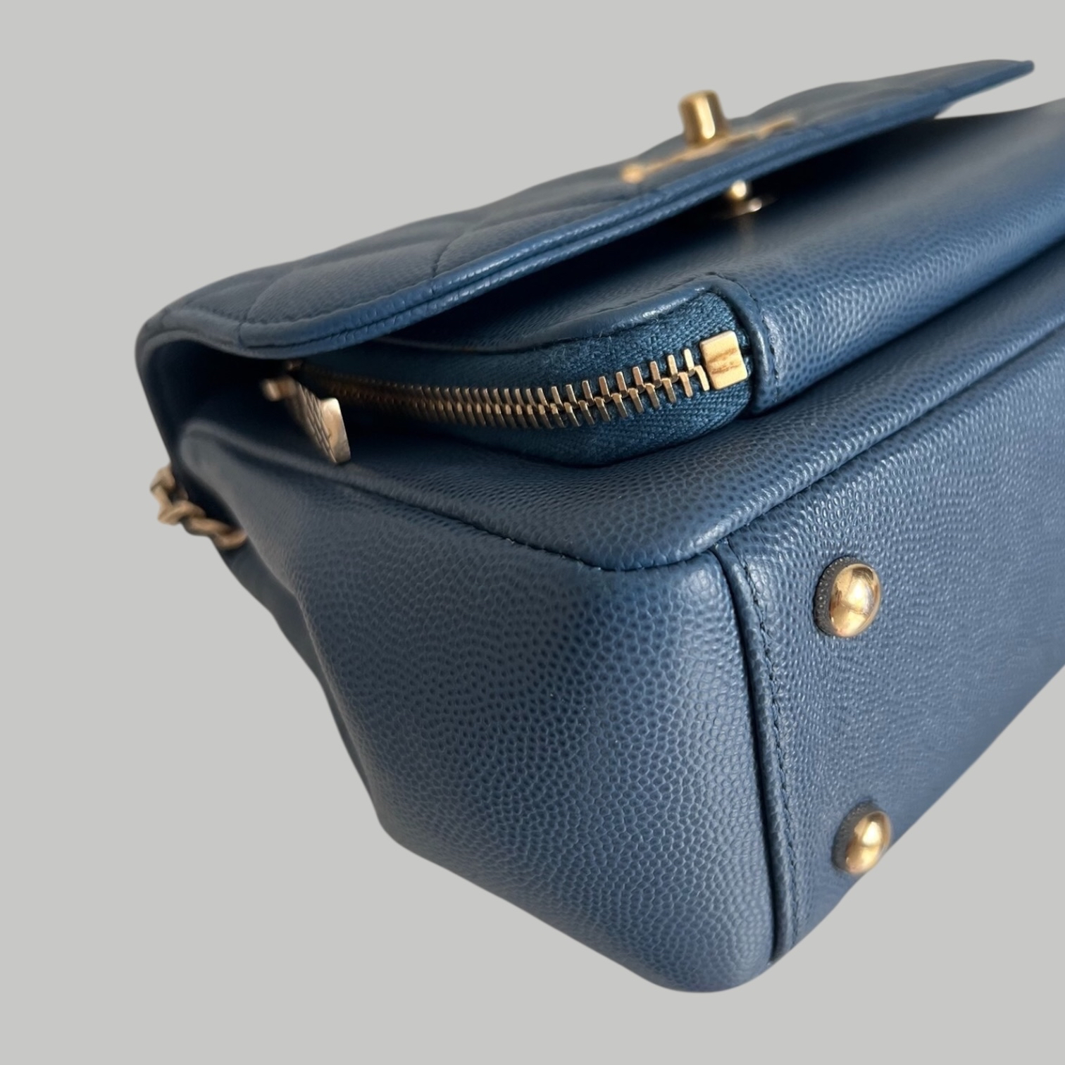 Chanel Business affinity 19cm 郵差包