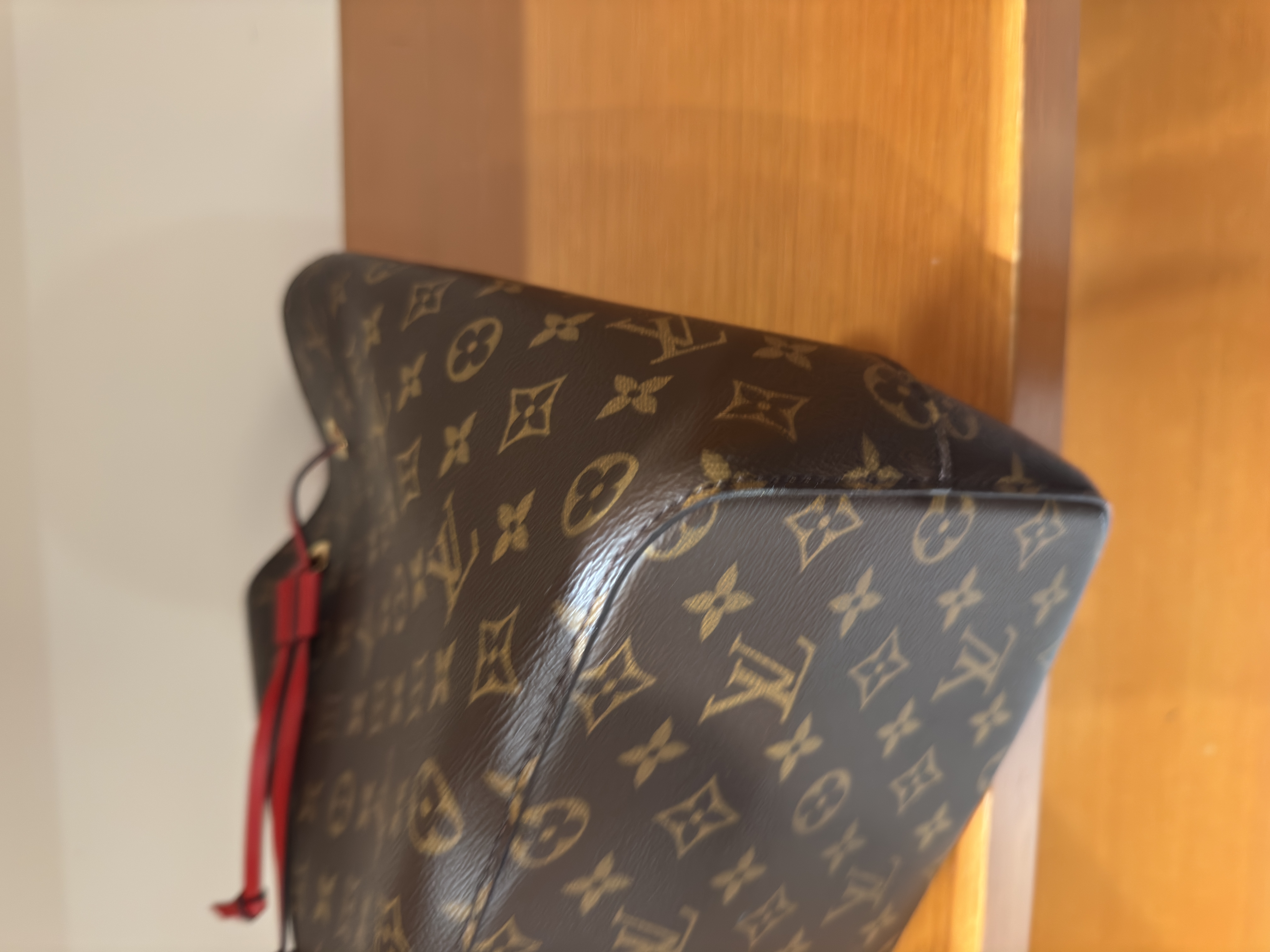 直播貨品 |  [1個-$100 2個-$300］HH23