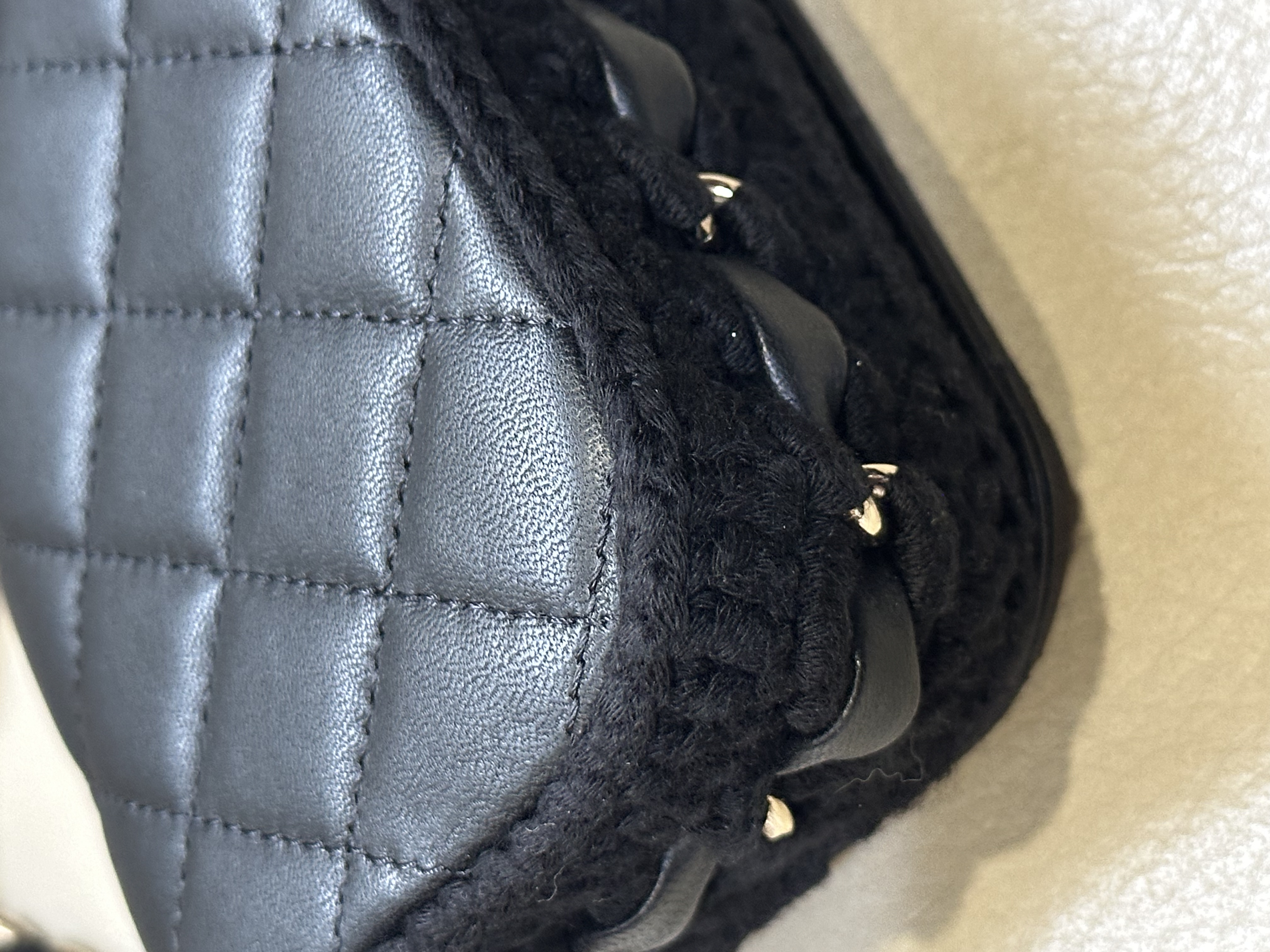 Pre-owned Chanel CC Quilted Crochet Flap Mini Black Lambskin Gold / Product Code: 26040507