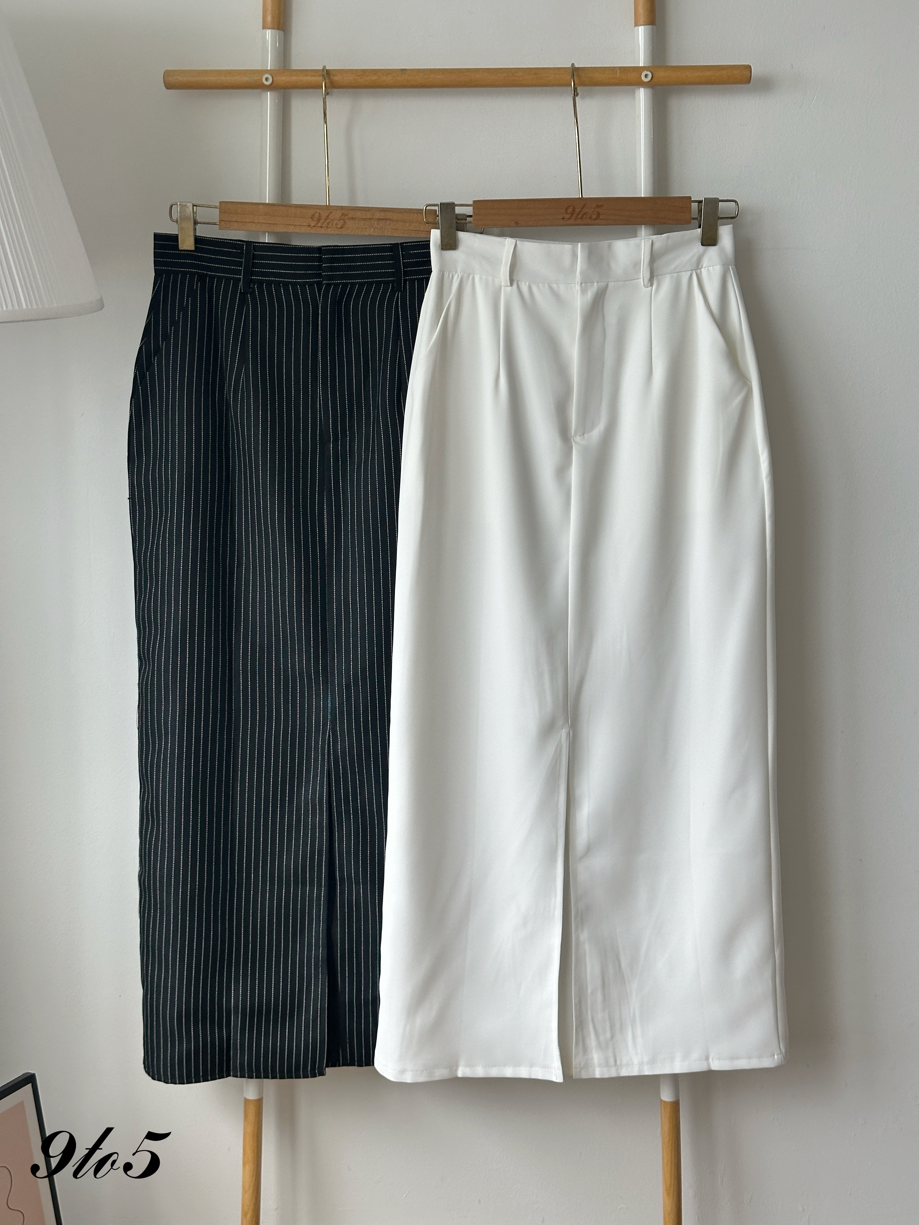 S1950 Long Slit Pencil Skirt - Black & White