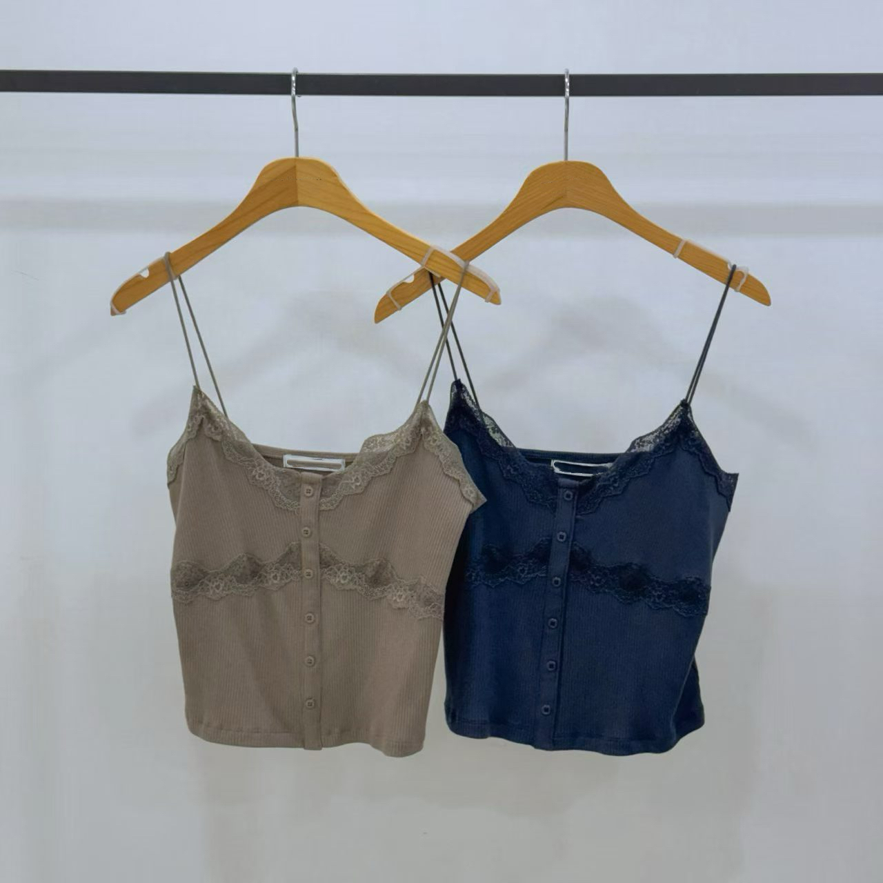 Double straps lace cami top 