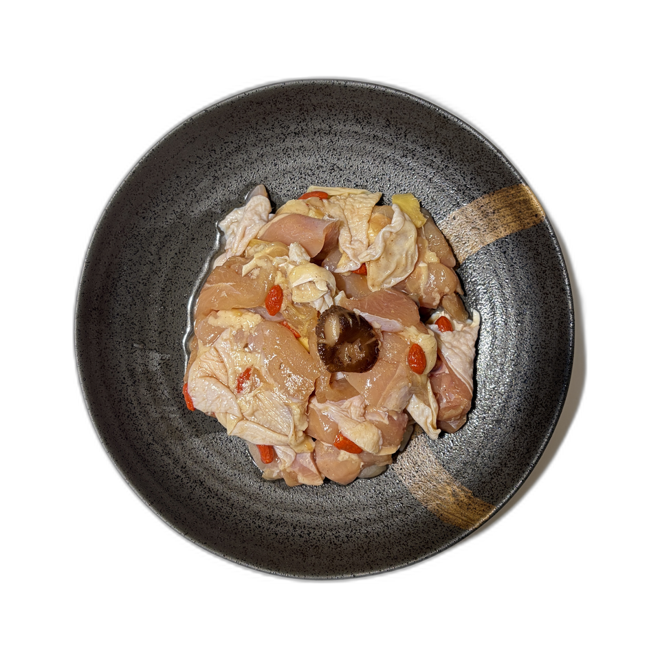 本地醃製杞子北菇雞球 (約440g±10g)