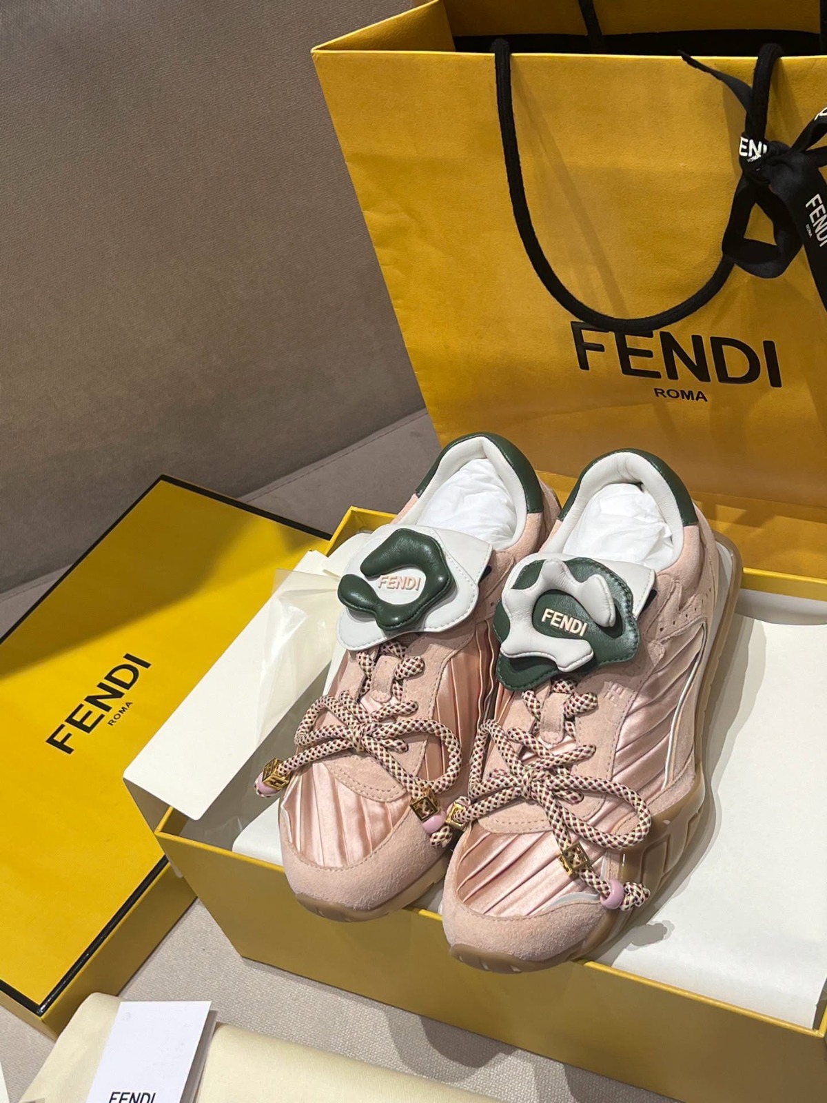 【頂級原單】FENDI Wave Pulse 綁帶低筒運動鞋