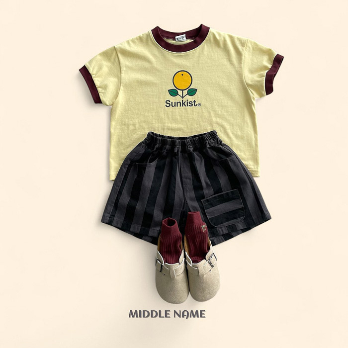 🇰🇷middle name tee