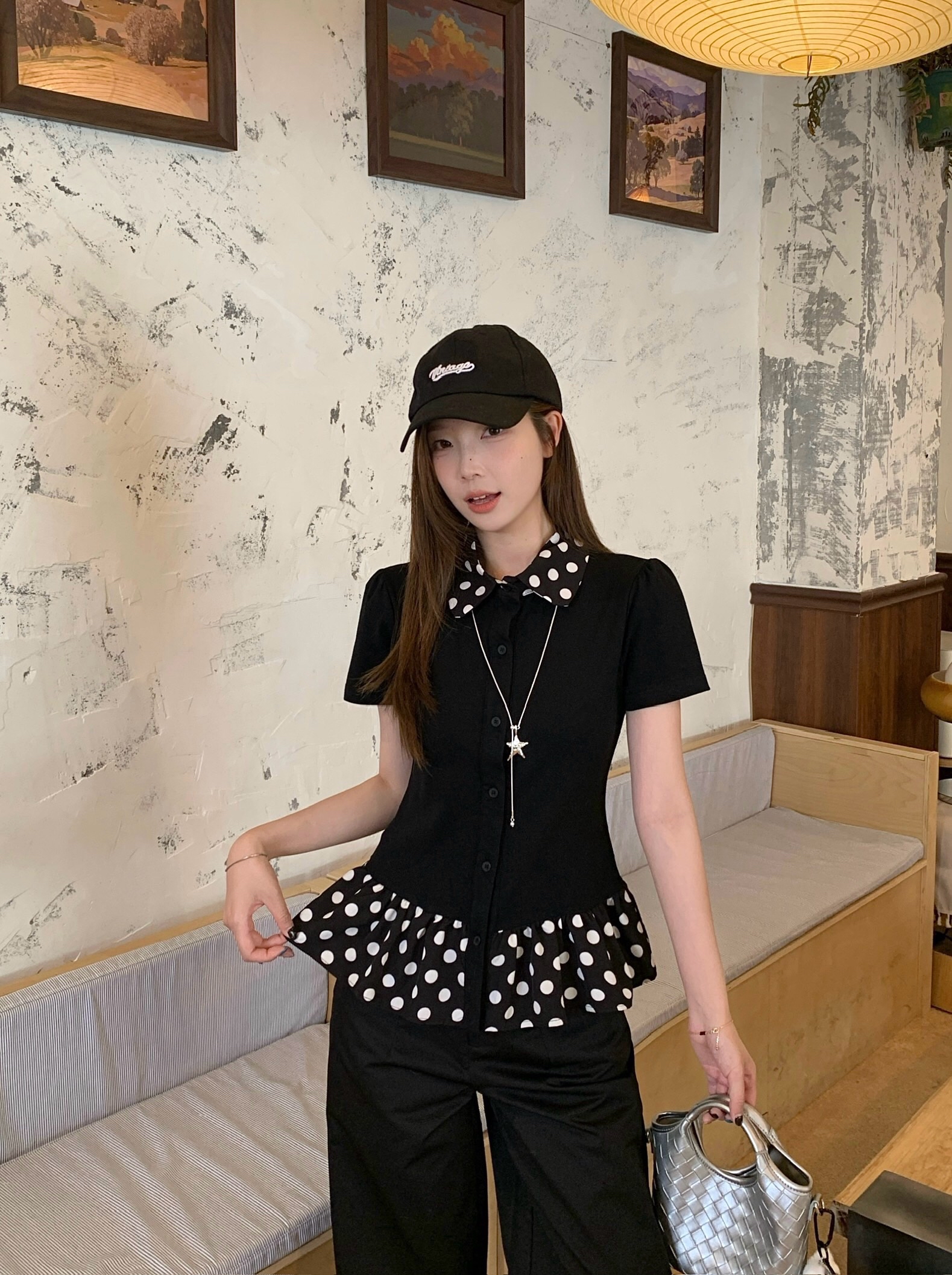 B105(9008) 韩版甜酷复古拼波点翻领与下摆前排钮黑上衣