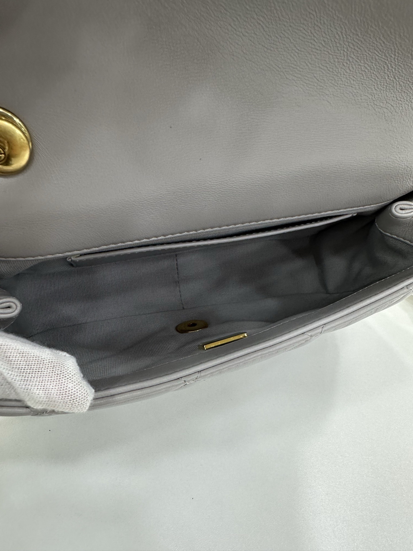 Pre-owned Chanel 22B CF / Product Code: 26042004