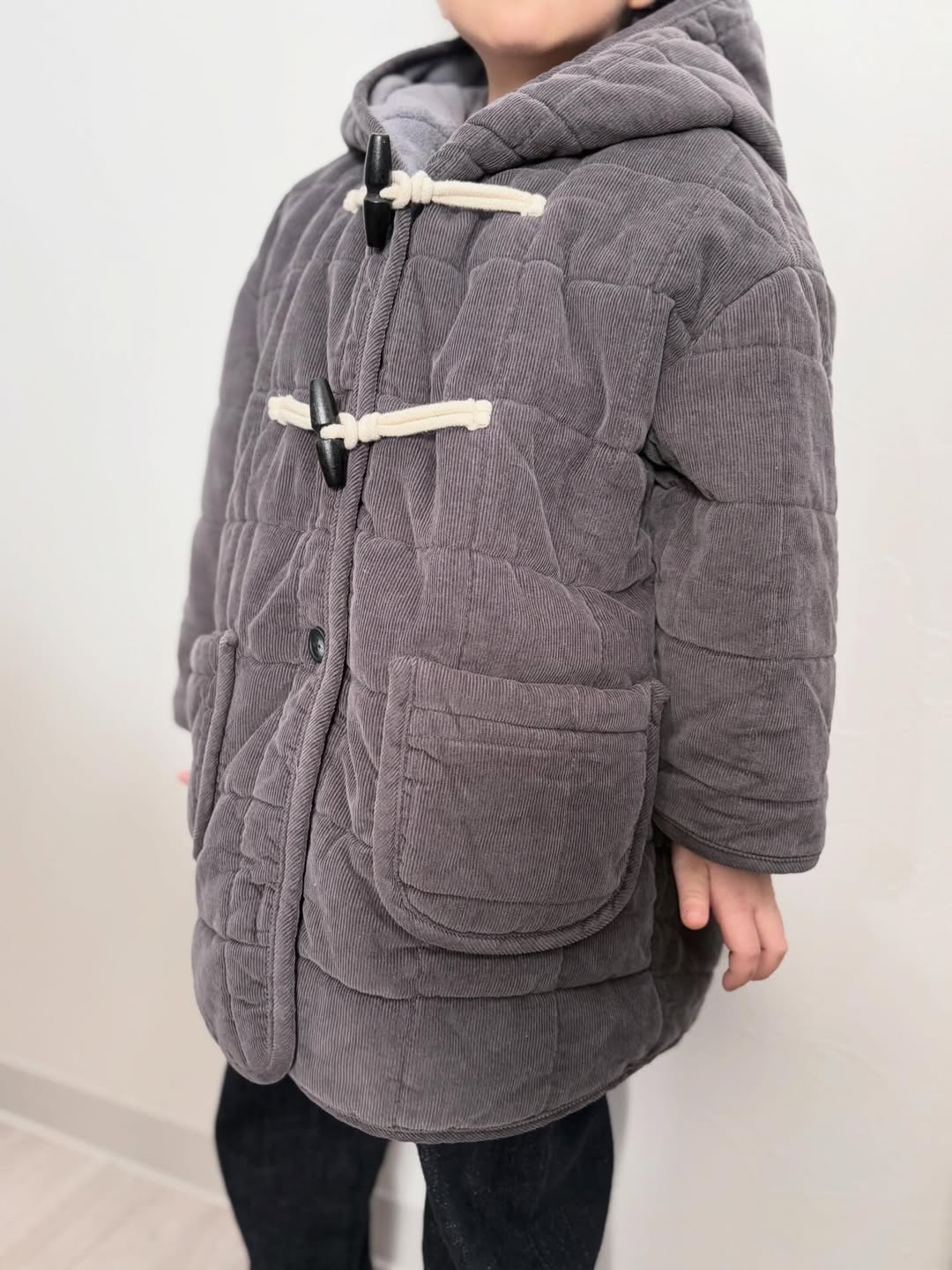 Bonito |有帽牛角夾棉外套(深灰色較淺色L105-115)