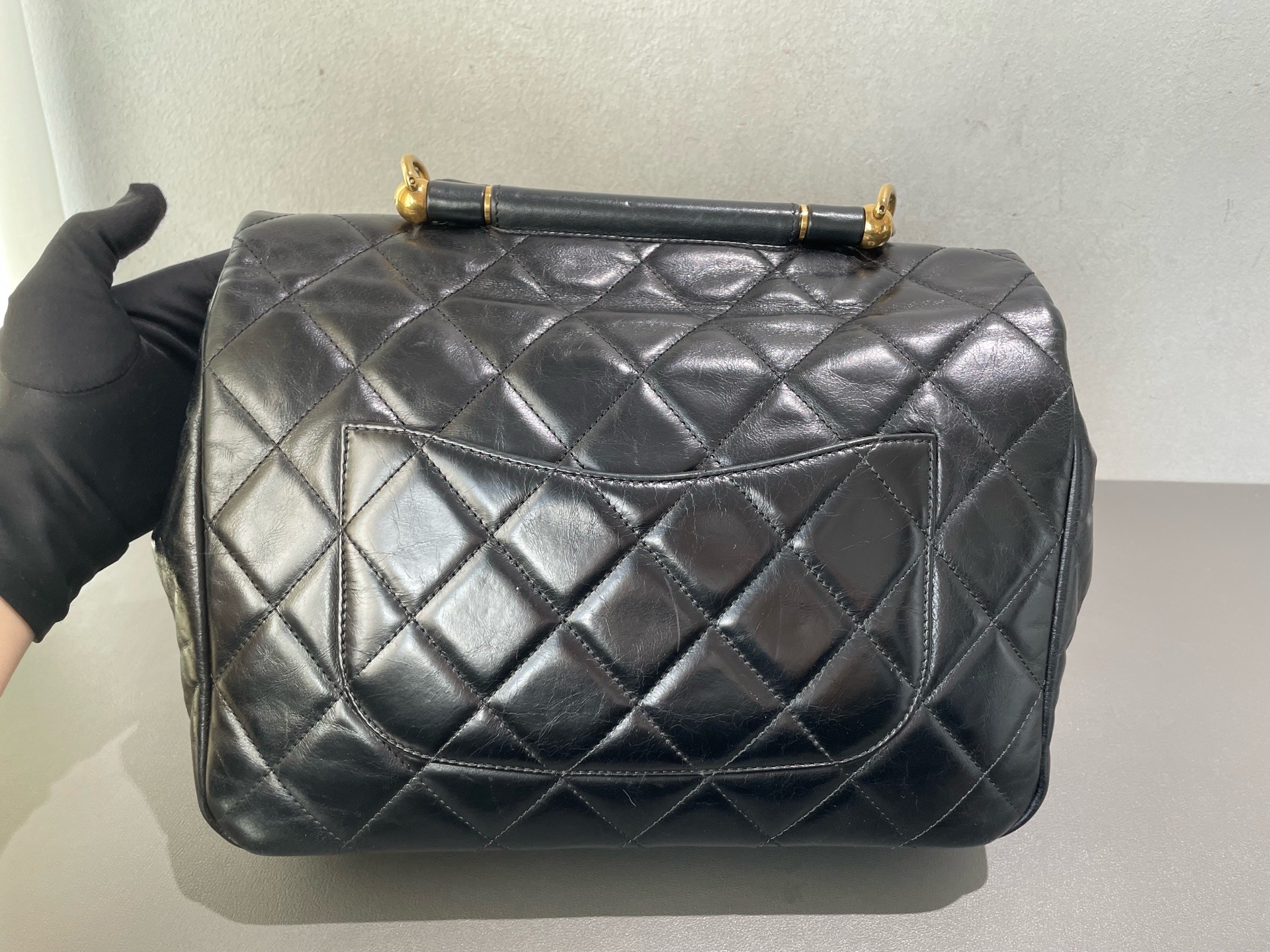 【預訂貨品】 Chanel 黑金油蠟皮 復古郵差包