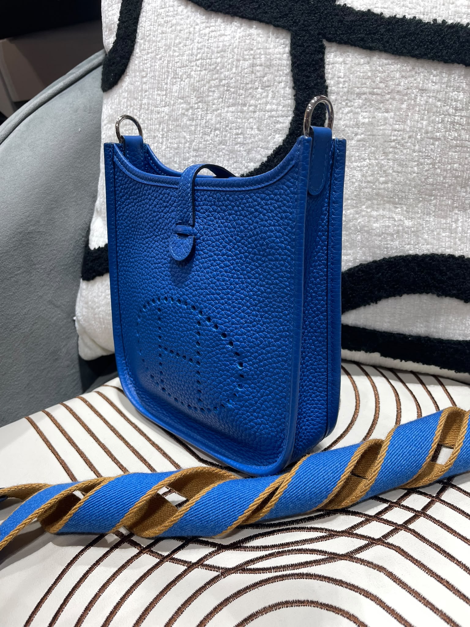 Hermes Mini Evelyne ,Stamp C 100%Authentic , 98%new  ✅strap ✅塵袋  