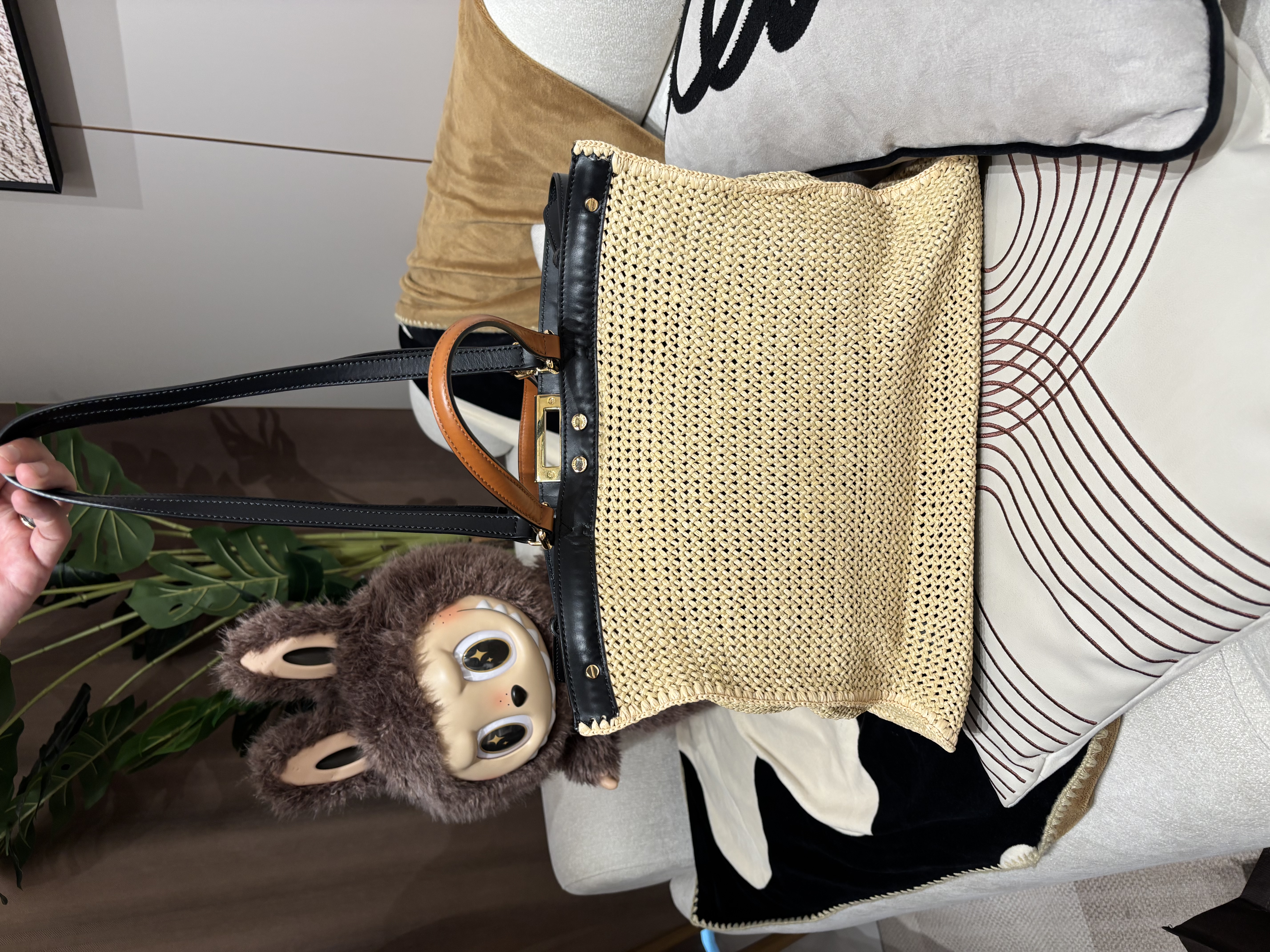 Fendi kids peekaboo X tote bag raffia leather 95%new 