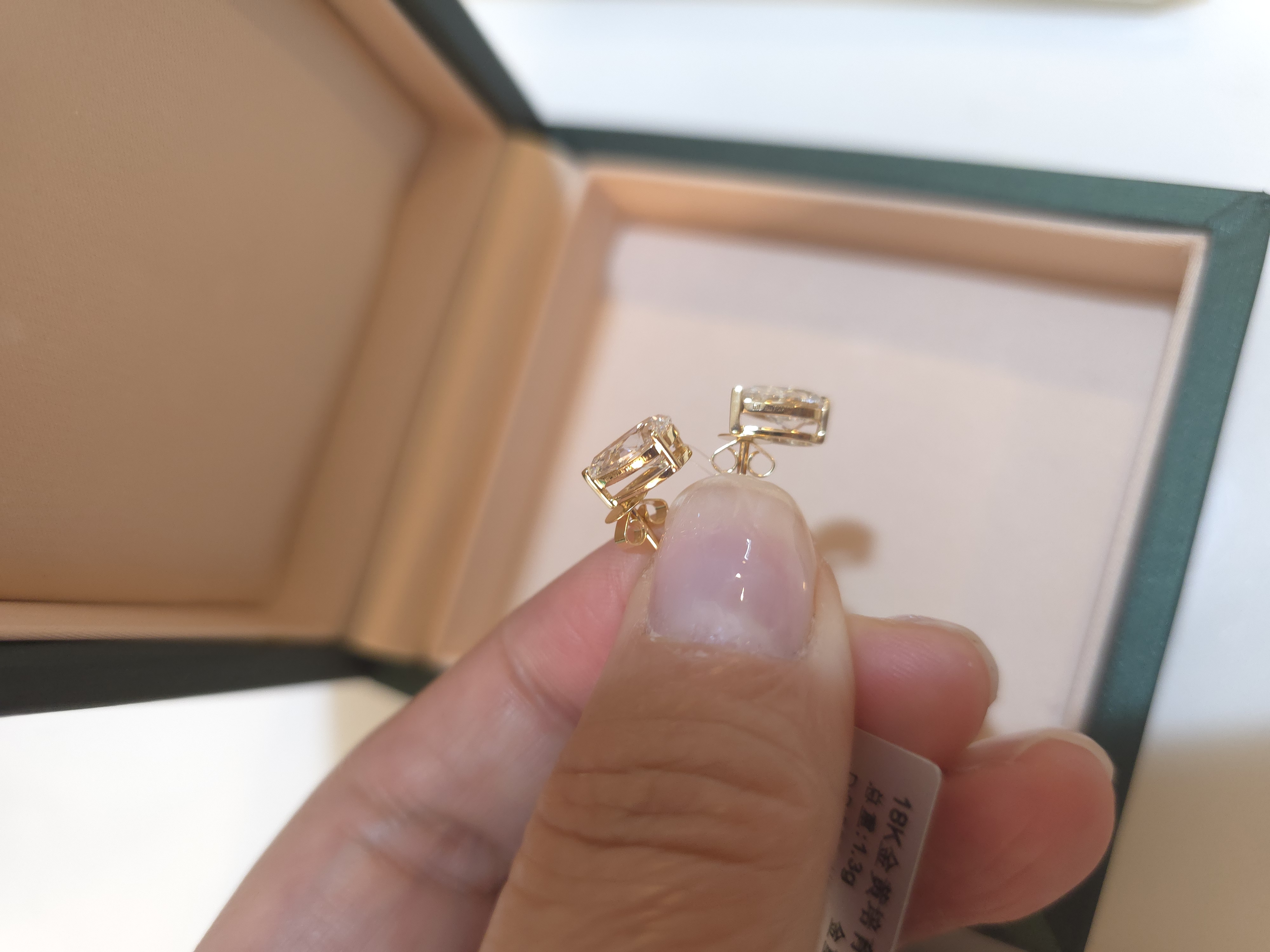 18K 培育鑽石耳環 D2.02 G0.894 D/VS1