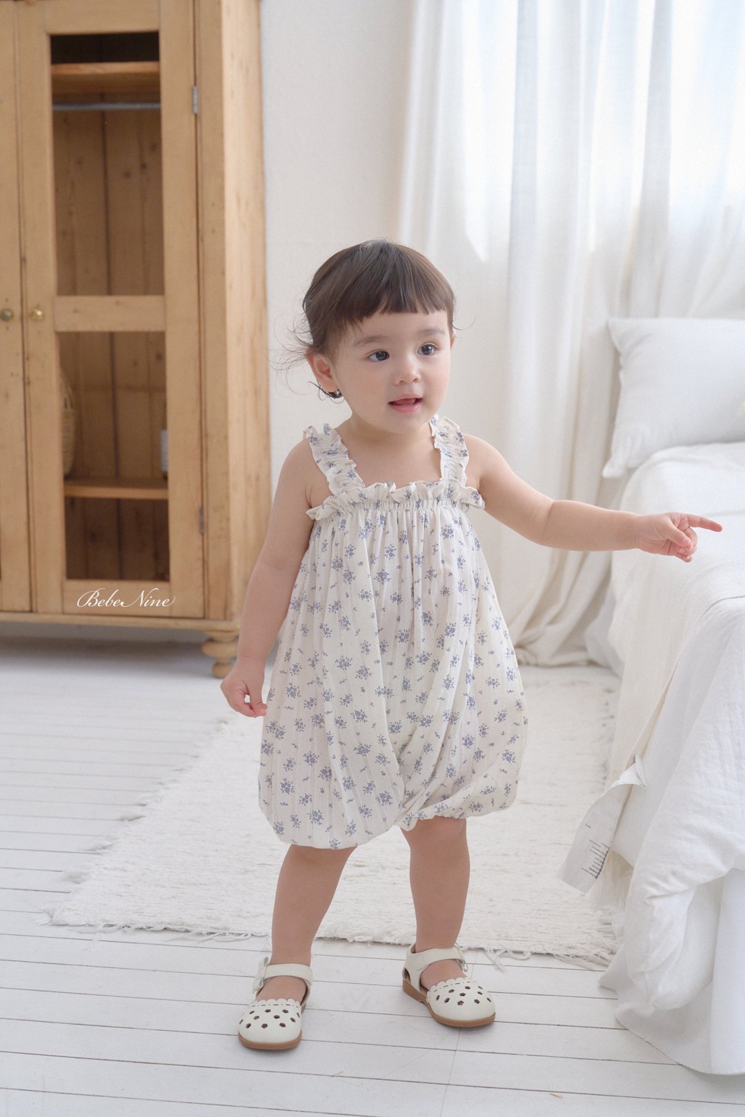 ☀️預訂 韓國直送☀️🇰🇷Bebenine兩色花卉荷葉邊吊帶連身服