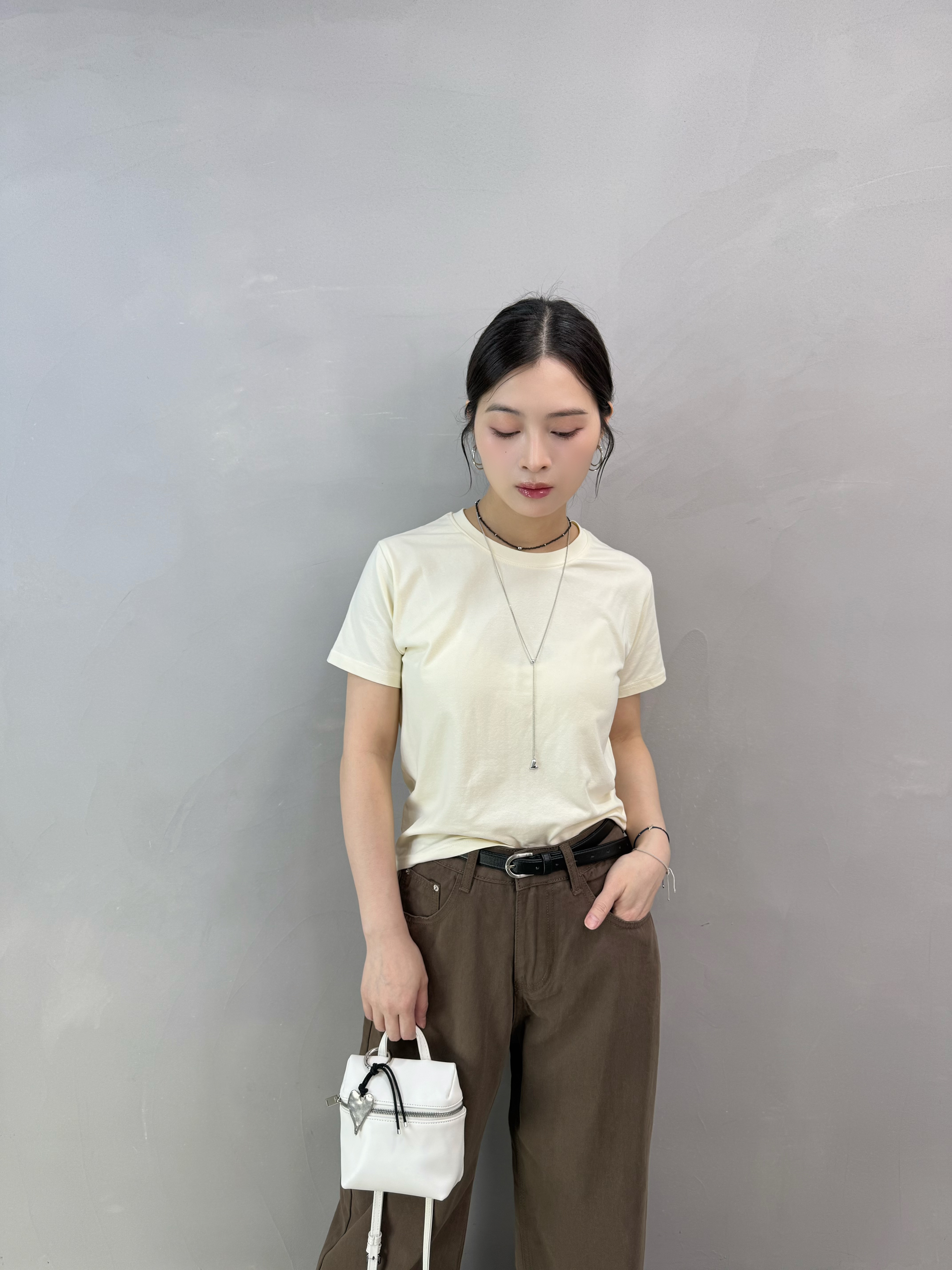 R63 淨色圓領彈性棉Tee