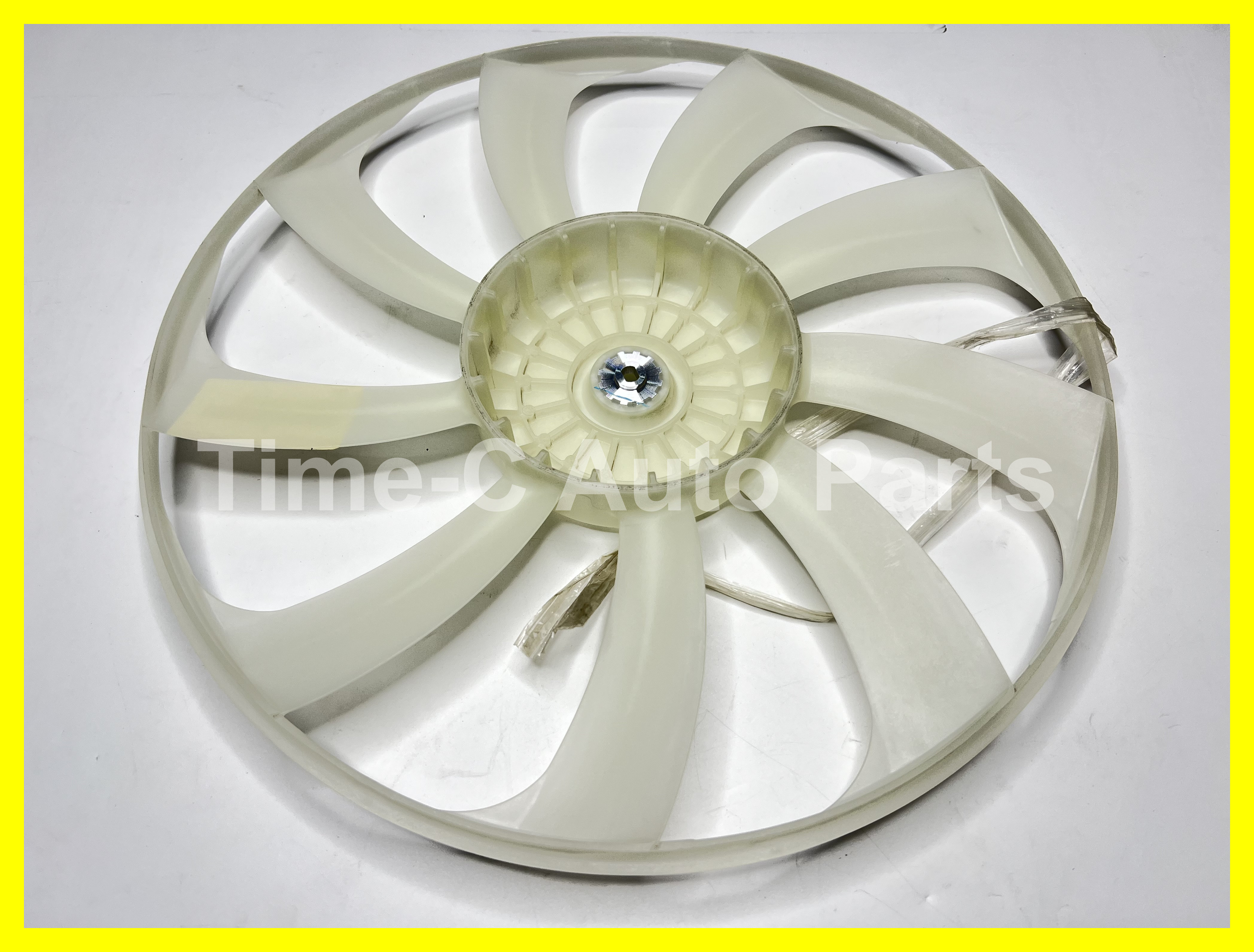 Toyota Lexus RX Series - 右風扇葉 - 16361-31450