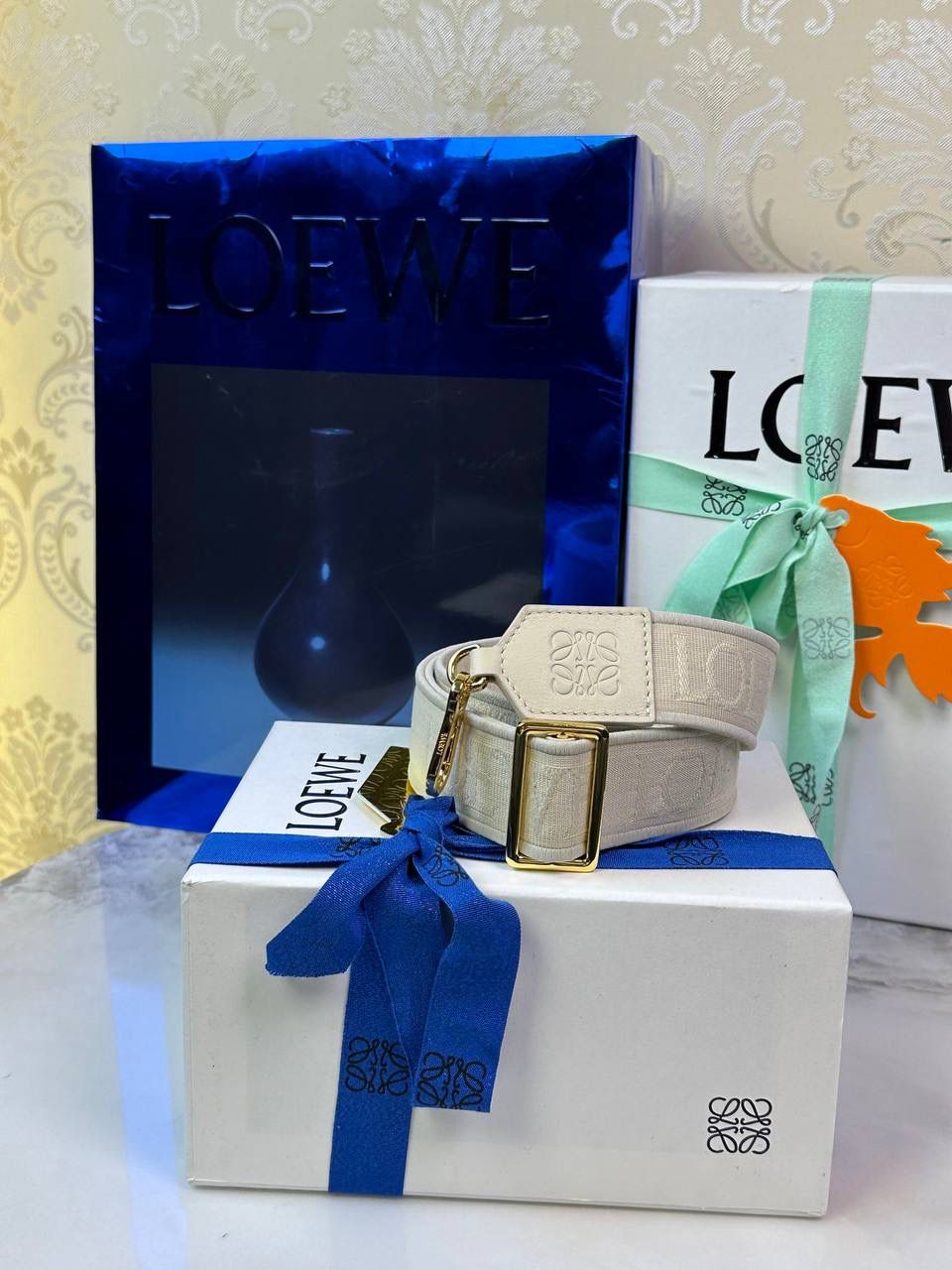 𝐀𝐧𝐚𝐠𝐫𝐚𝐦 刺绣肩带「米白」 👈 全新升级上线♻️ 尺寸:131-4cm（长度可调节） 编码：182323