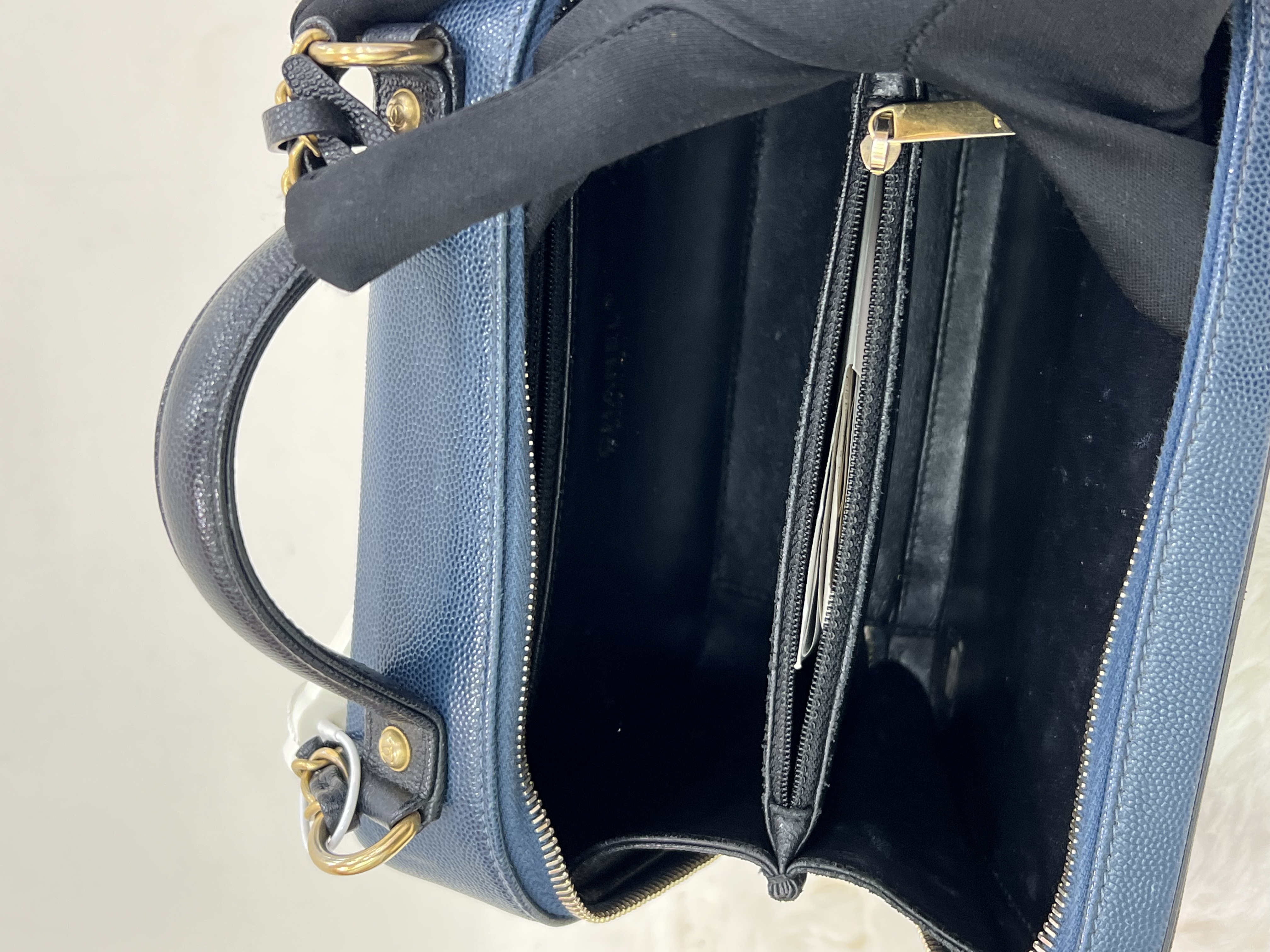 直播貨品 |  [1個-$100 2個-$300］J55
