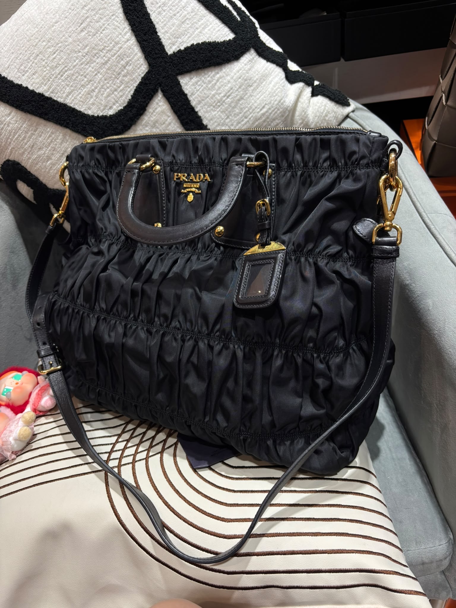 Prada Nylon Gaufre Tote Bag 2way bag 100%Authentic, 92%New ✅Dust bag