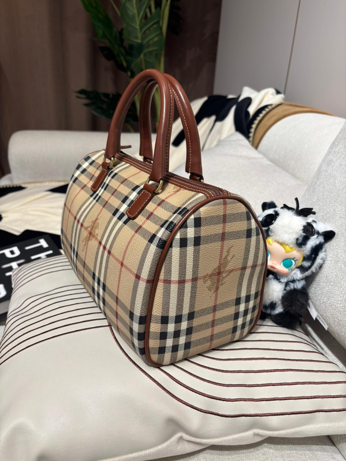 Burberry Boston bag ,100%Authentic ,95%new 