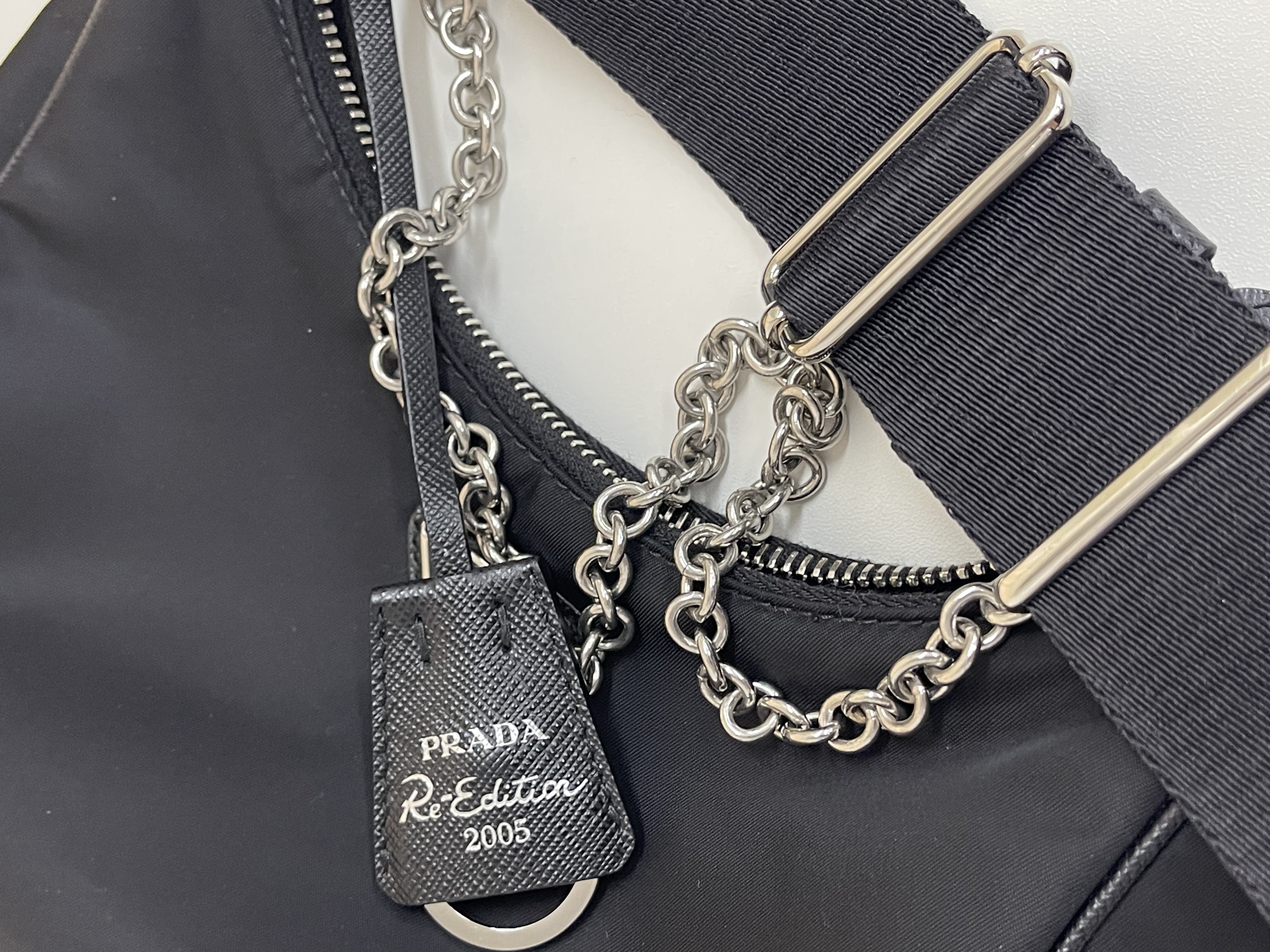Pre-owned Prada Re-Edition 2005 Re-Nylon/ Product Code: 26012902
