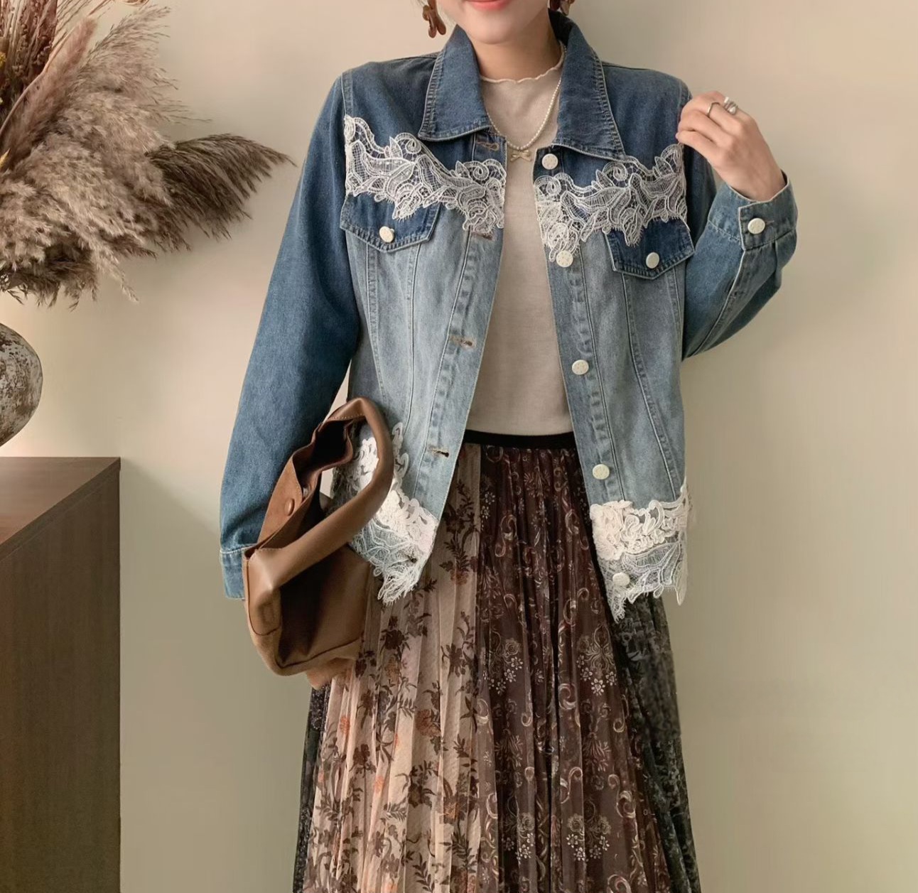 刺綉蕾絲牛仔外套(M38寸胸/L40寸胸/XL42寸胸)