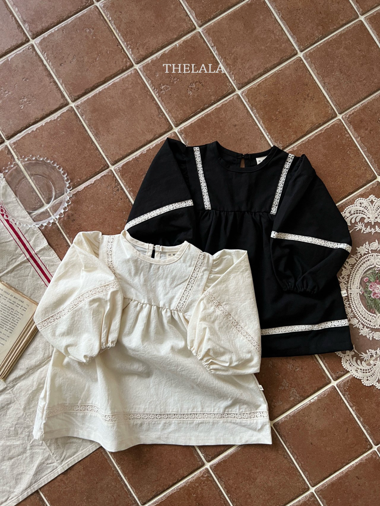 🌸預訂 韓國直送🌸🇰🇷THELALA兩色蕾絲花邊長袖連身裙