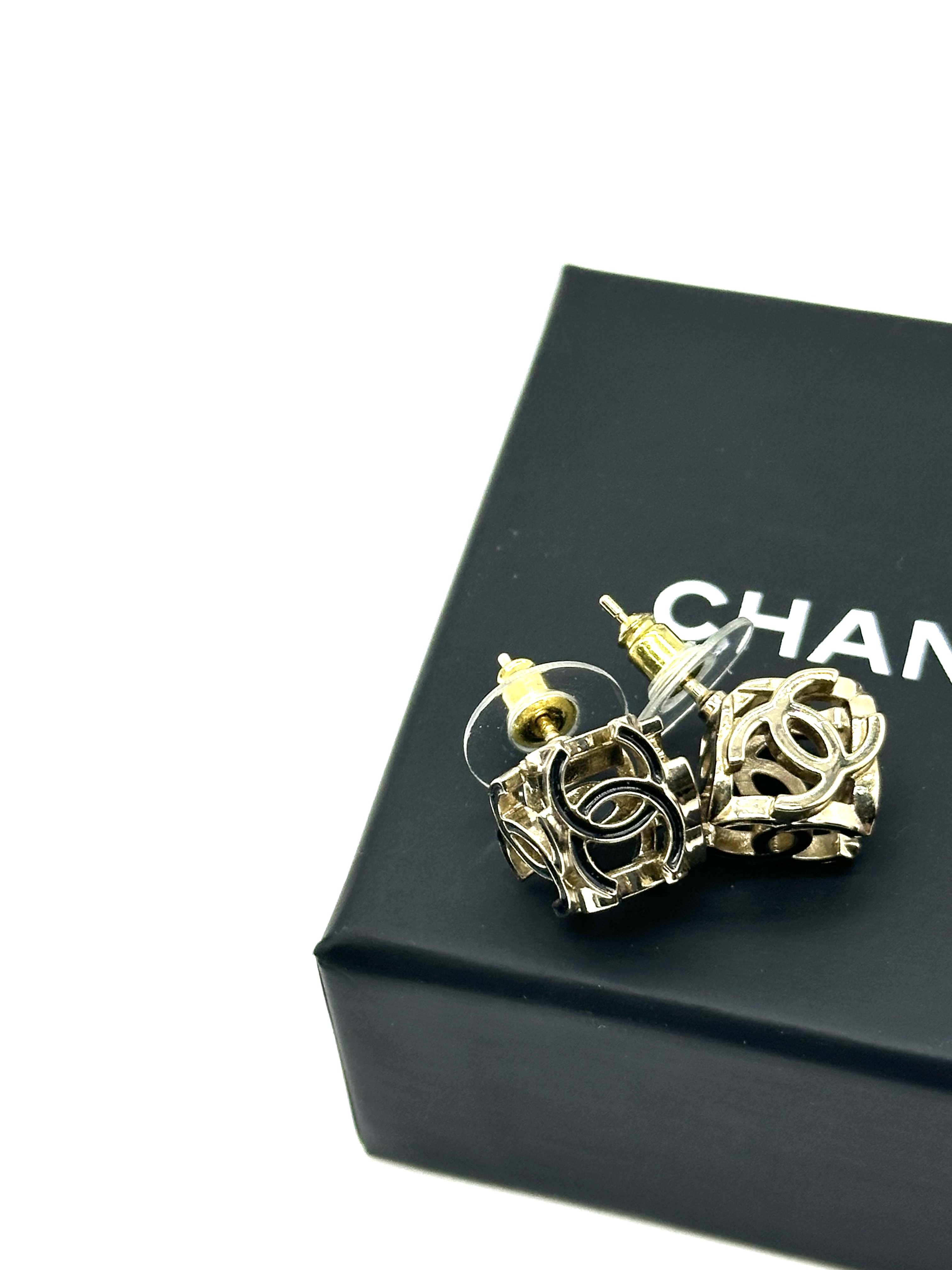 Pre-Owned CHANEL Earrings / Product Code: 26042204
