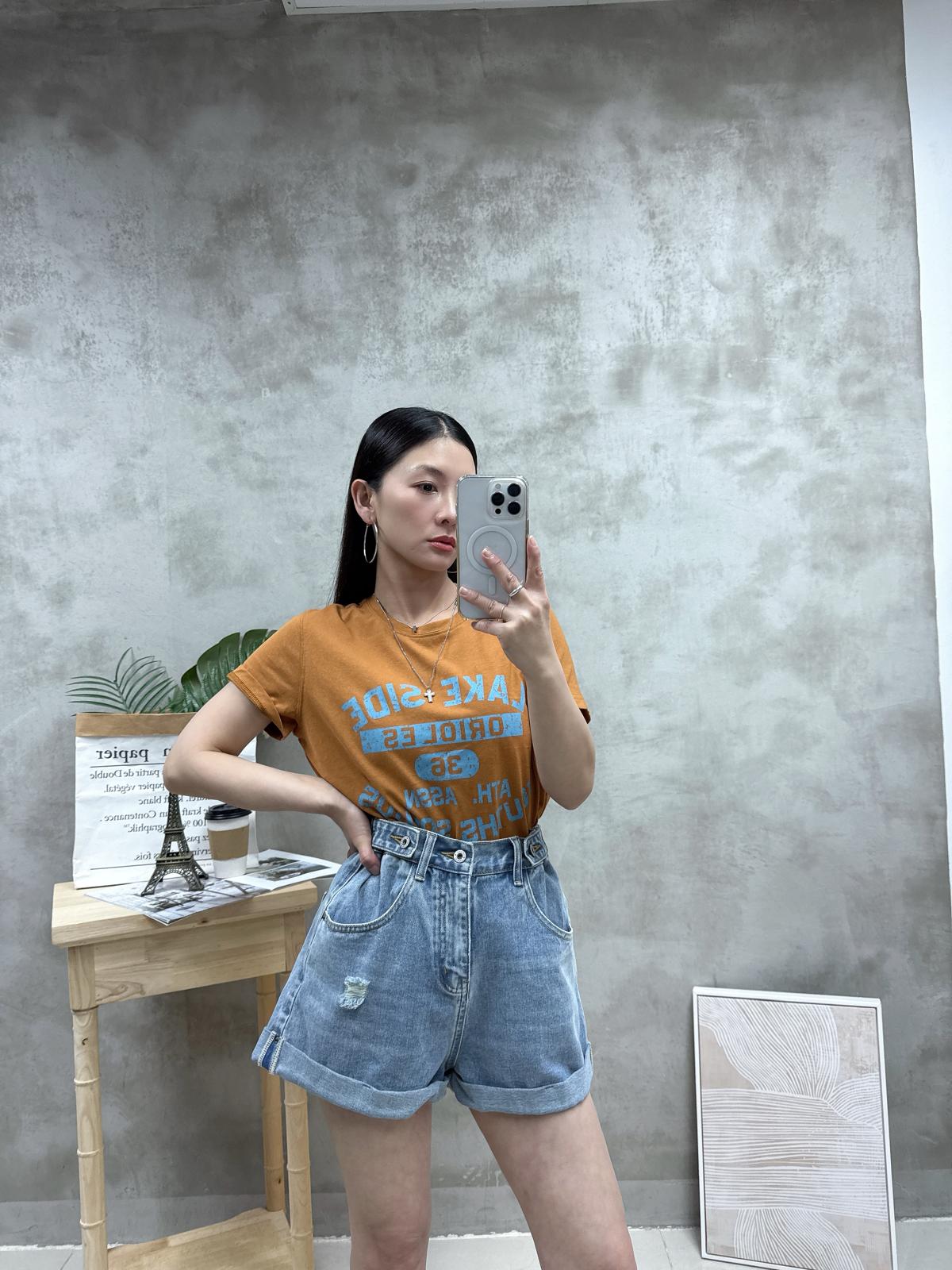 雙扣鈕磨爛褶腳牛仔短褲