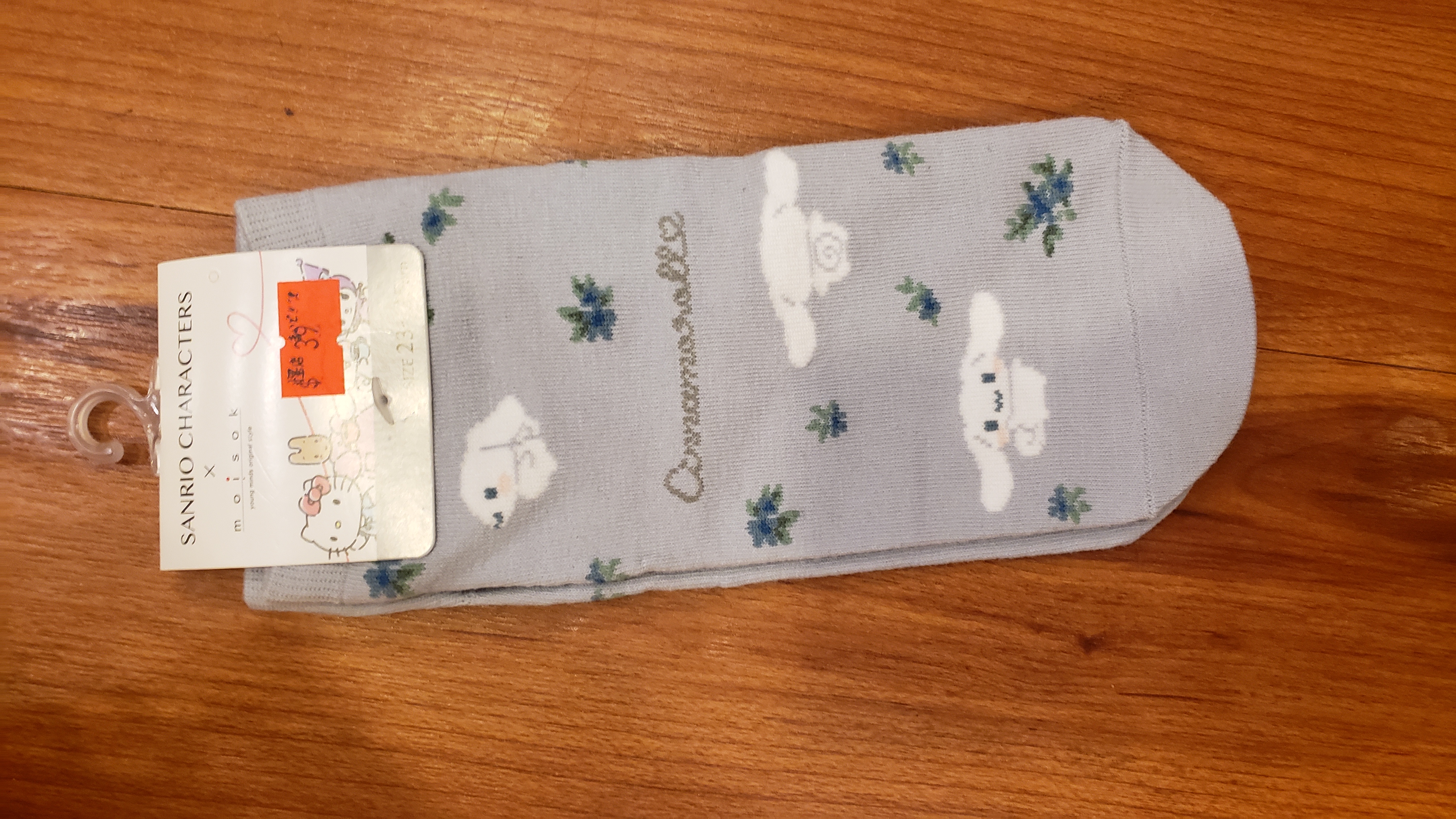 sanrio 襪（玉桂狗）