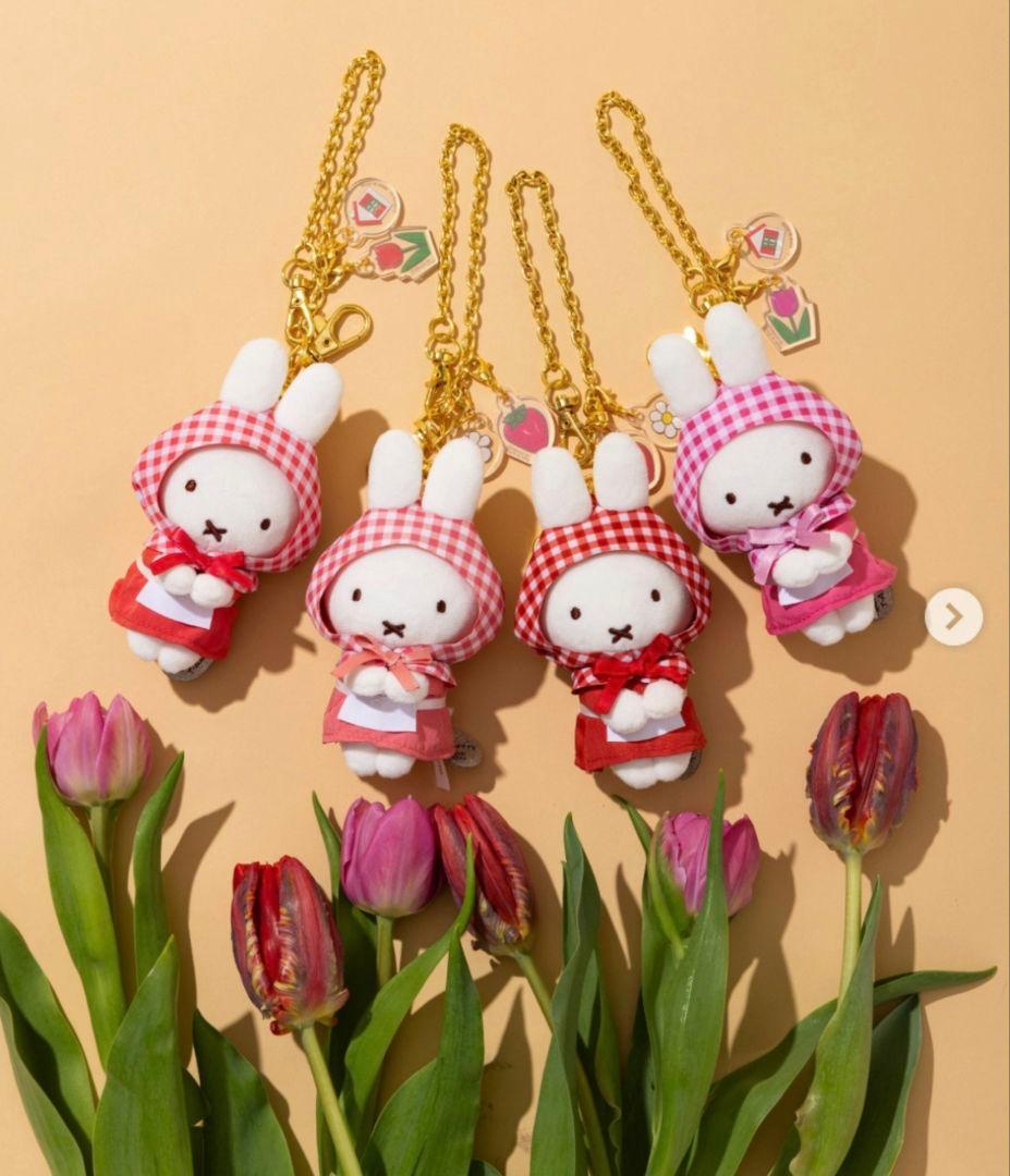 Takara Tomy ARTS Miffy Chokkori感謝系列 毛絨公仔掛飾