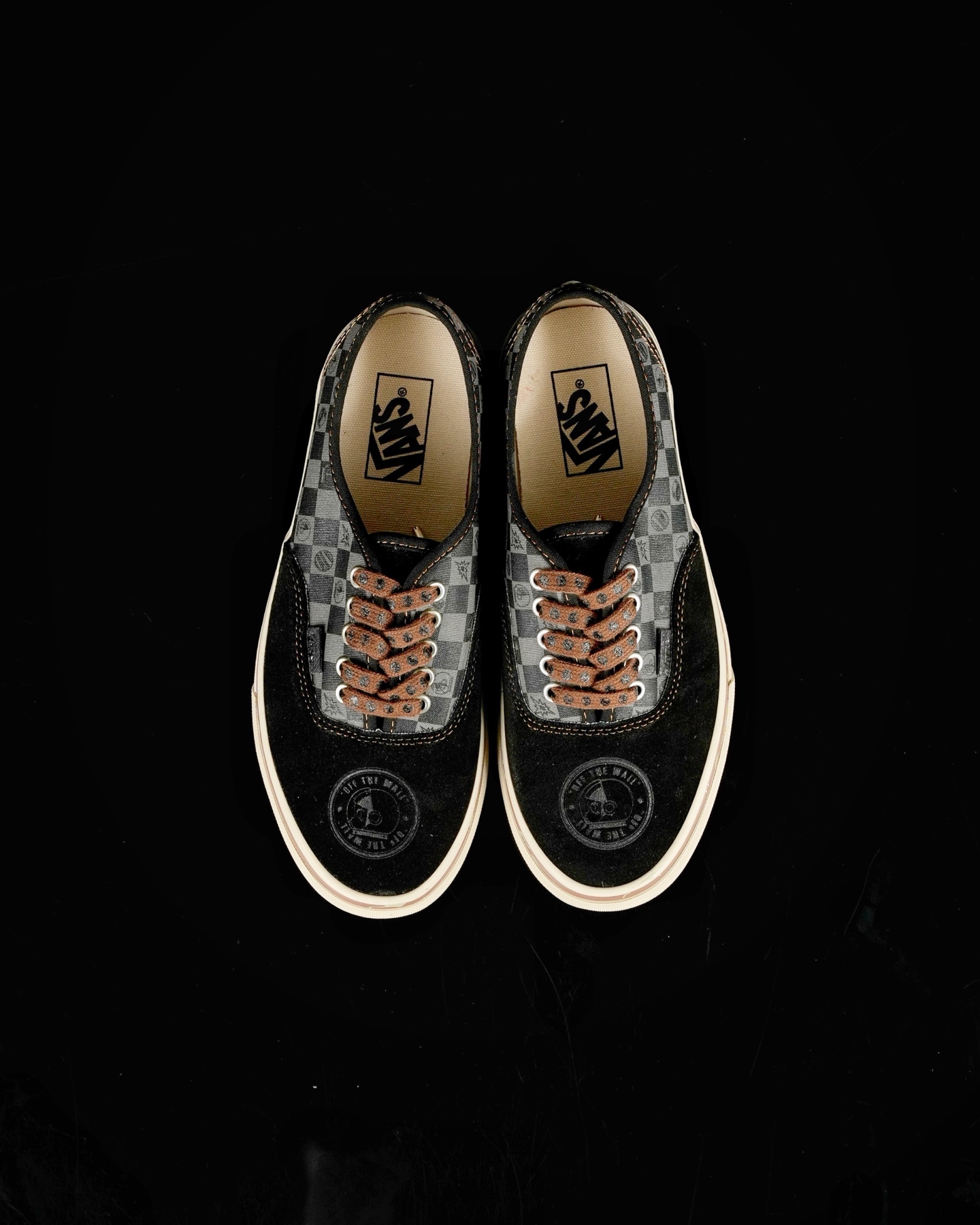 Vans Authentic Pop Mart Space Molly VN000EGAQ3Y