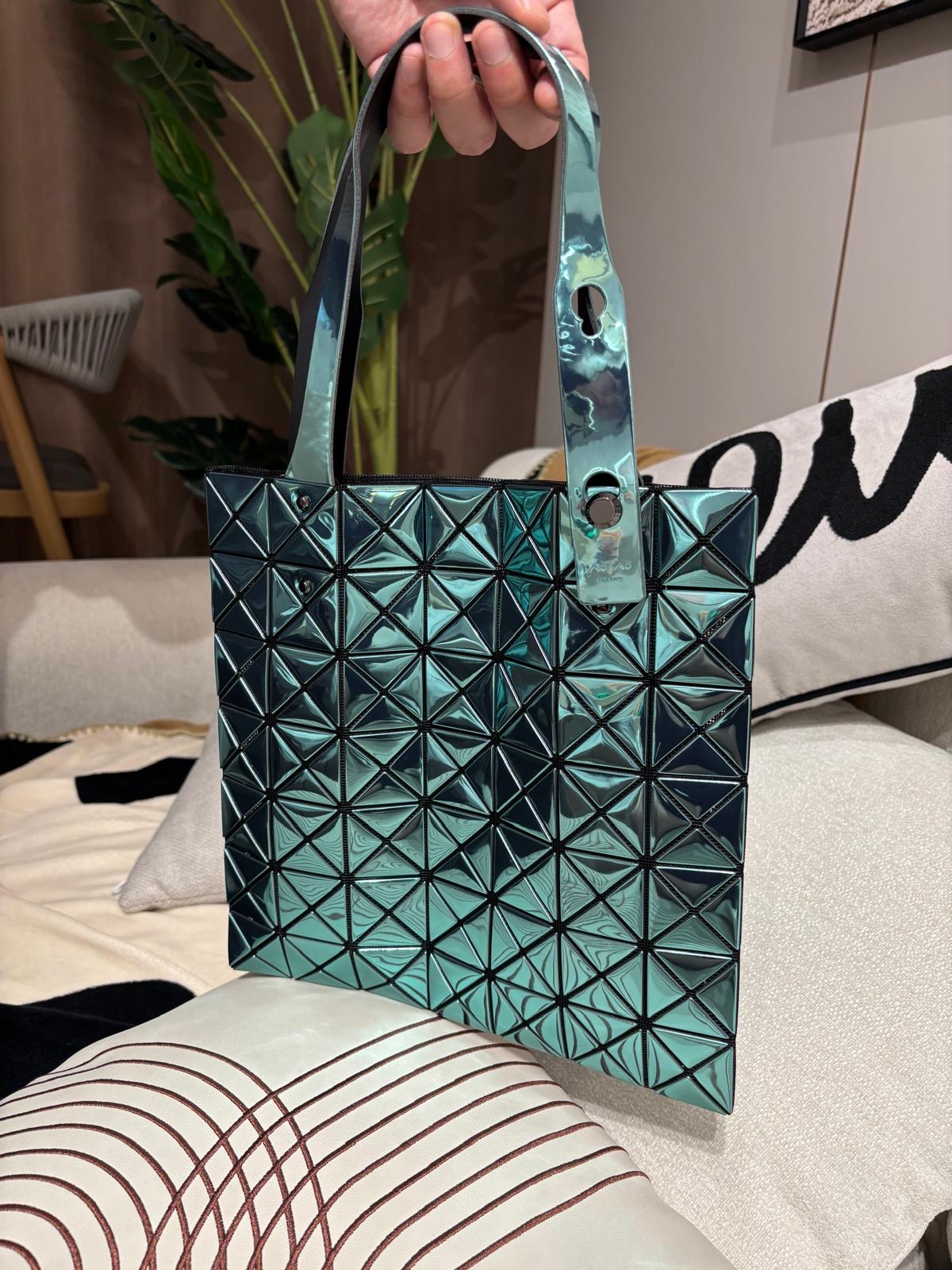 Issey Miyake Bao Bao Tote Bag 100%Authentic, 98%New ✅Dust bag