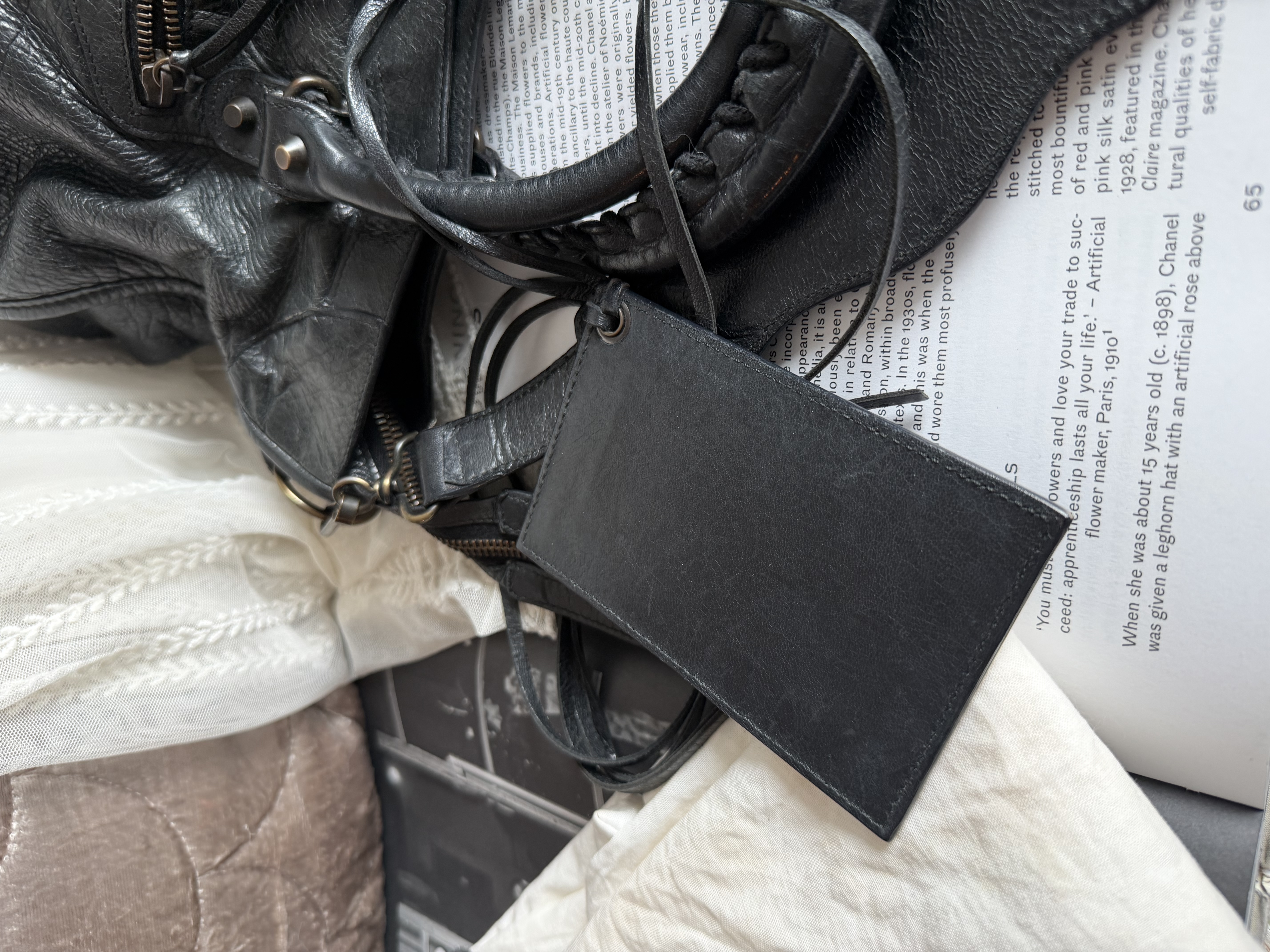 balenciga giant 12 black classic city 黑色