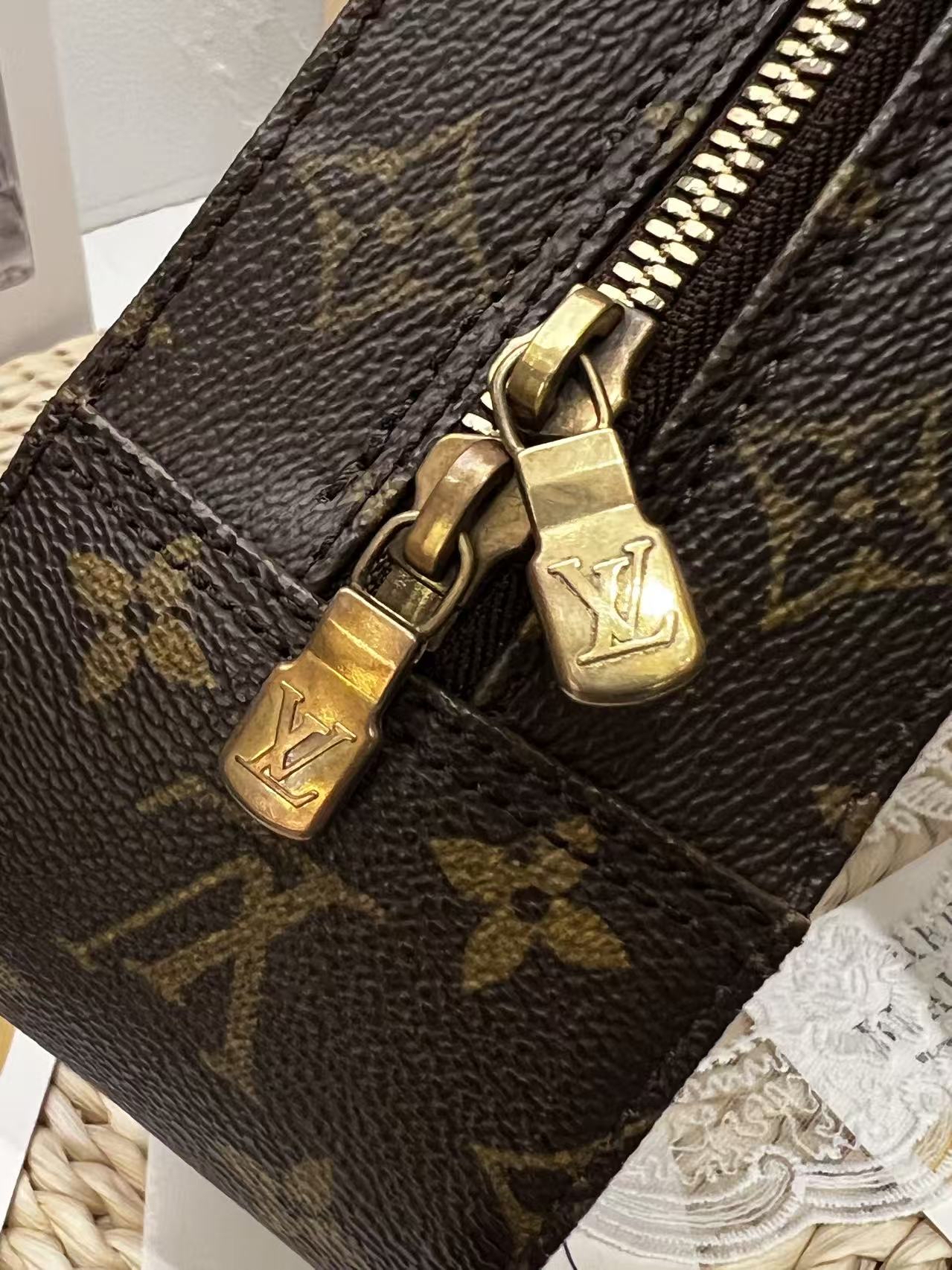 Louis Vuitton Monogram Spontini Bag（豆腐包）