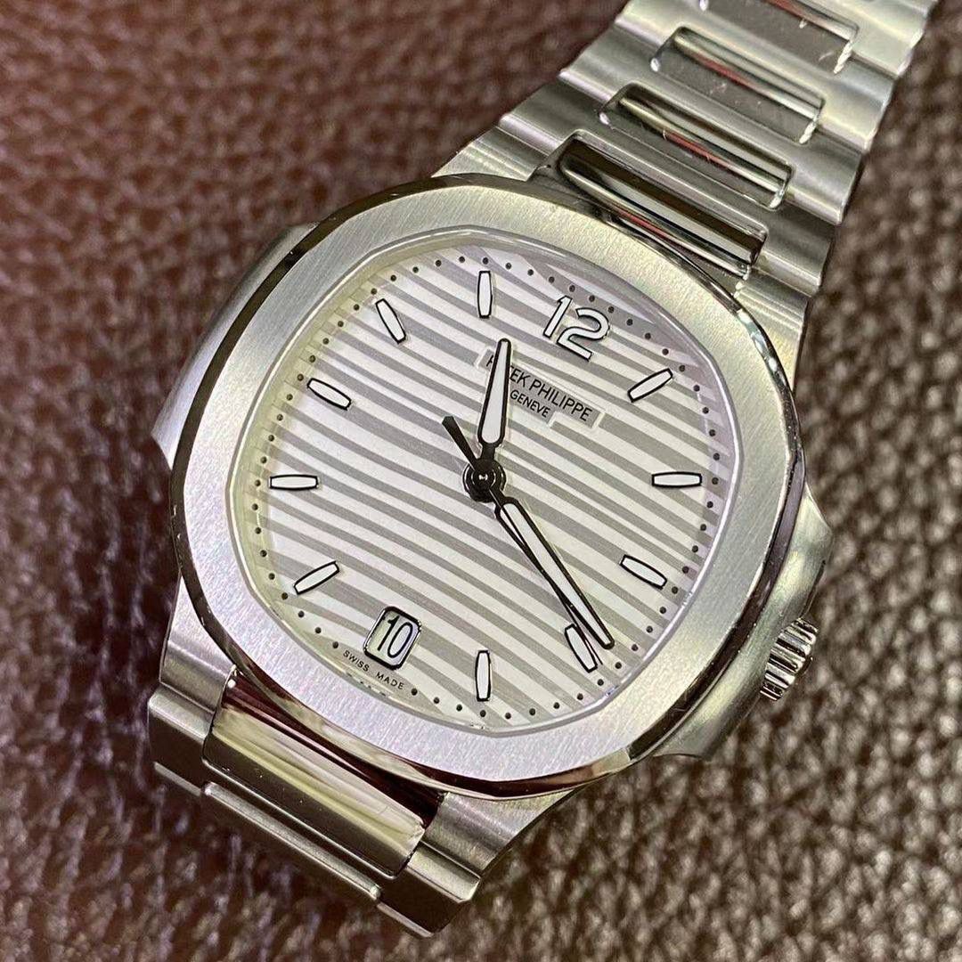 女表鹦鹉螺PP7118上市。接受预订！！324SC一体29钻机芯。 第一批少量上市。