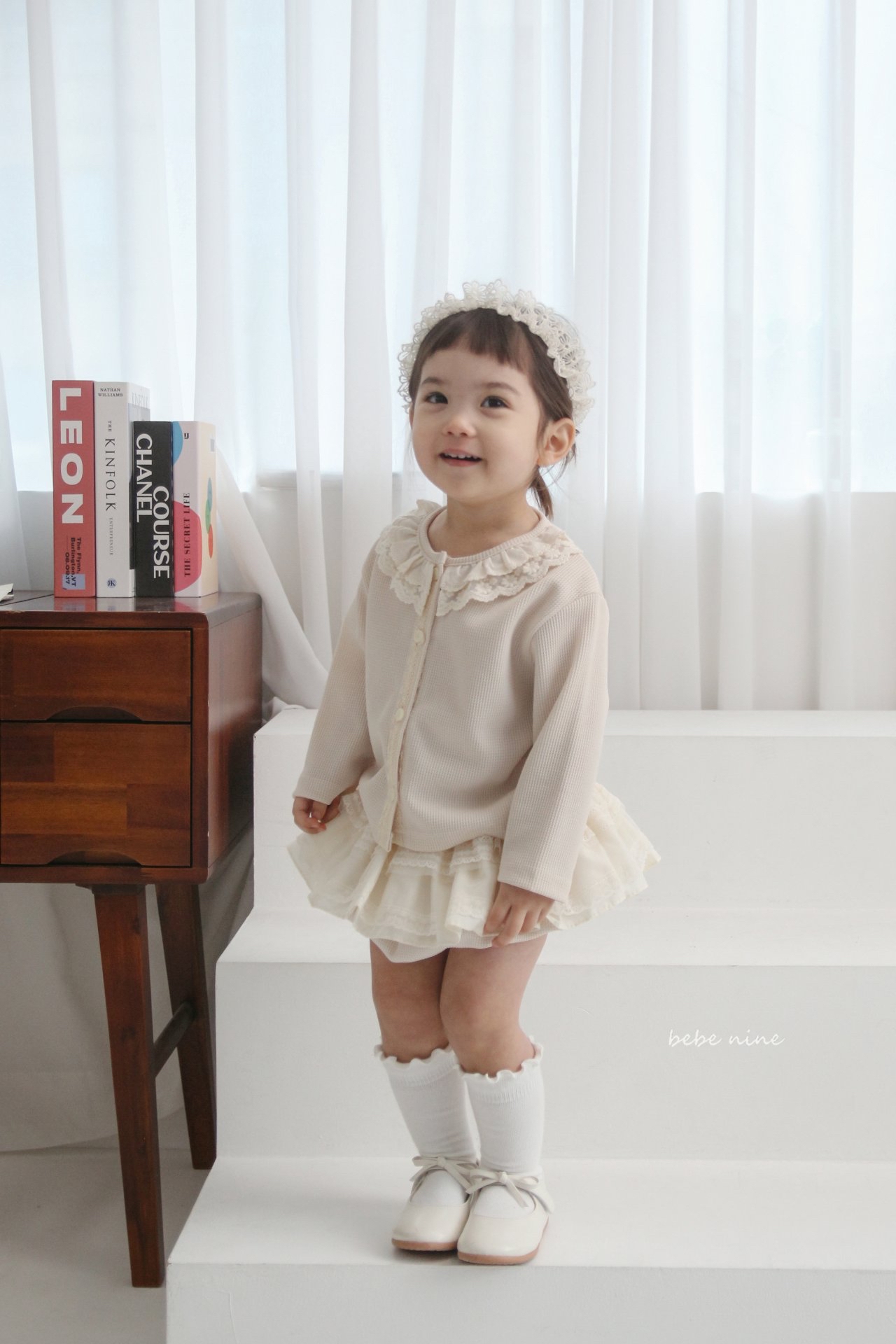 🌸預訂 韓國直送🌸🇰🇷Bebenine兩色蕾絲花邊領華夫格開襟外套