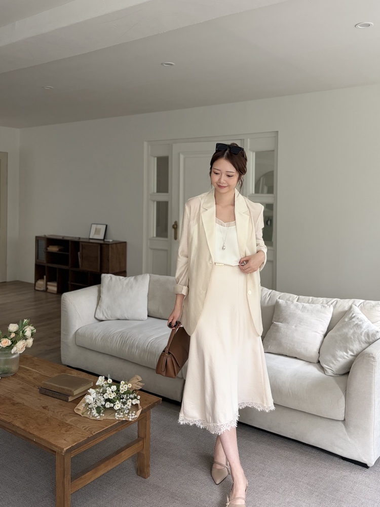 Lacie Asymmetric Skirt (Ivory)