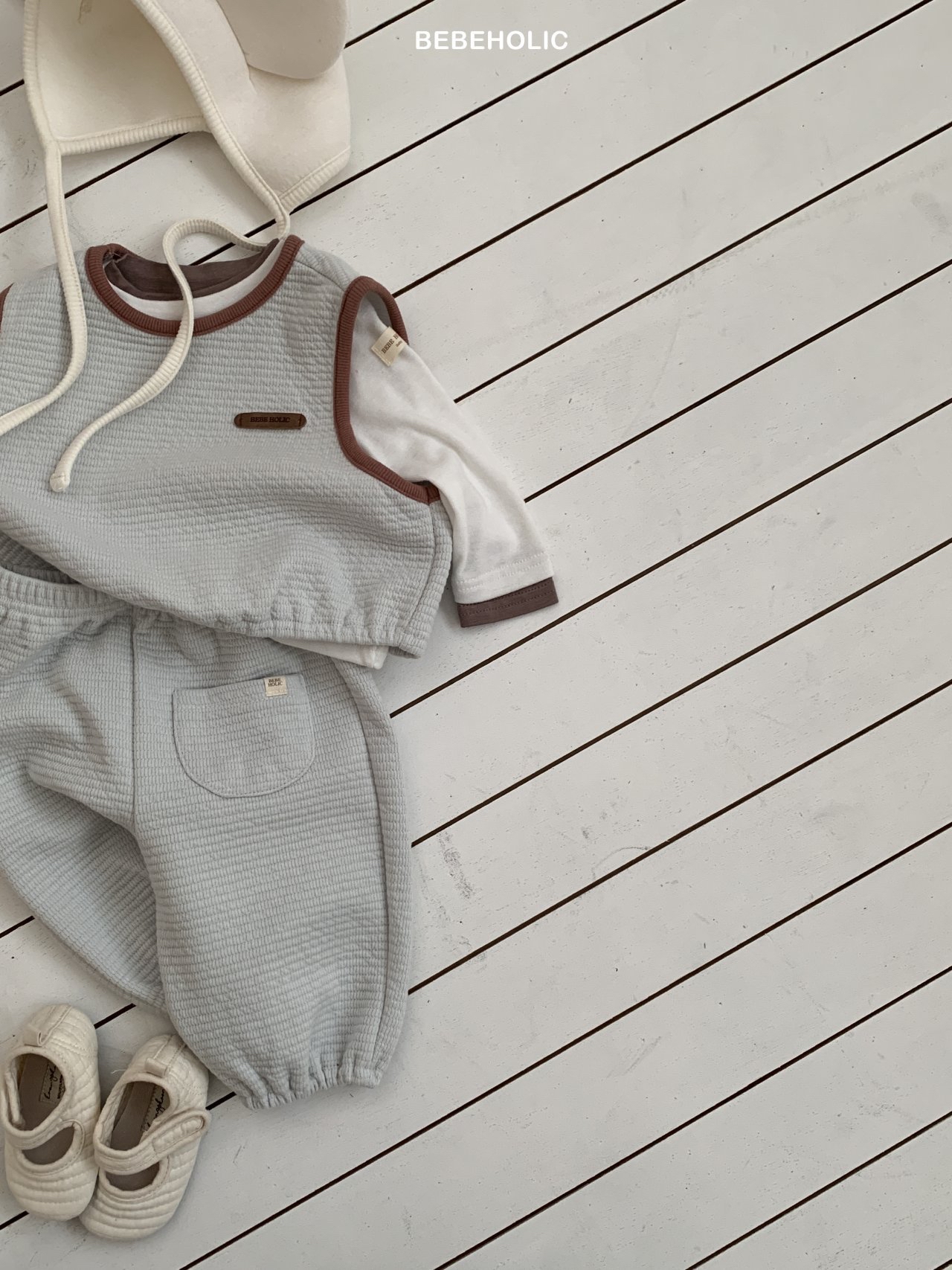 🌸預訂 韓國直送🌸🇰🇷BEBEHOLIC兩色皮革章撞色背心上下套裝